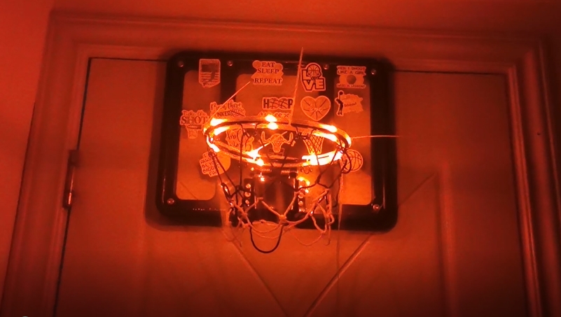 Panier De Basket LED – Guirlande 1,5 M, Télécommande 16 Couleurs, 4 Modes Clignotants, étanche, 60h D’autonomie
