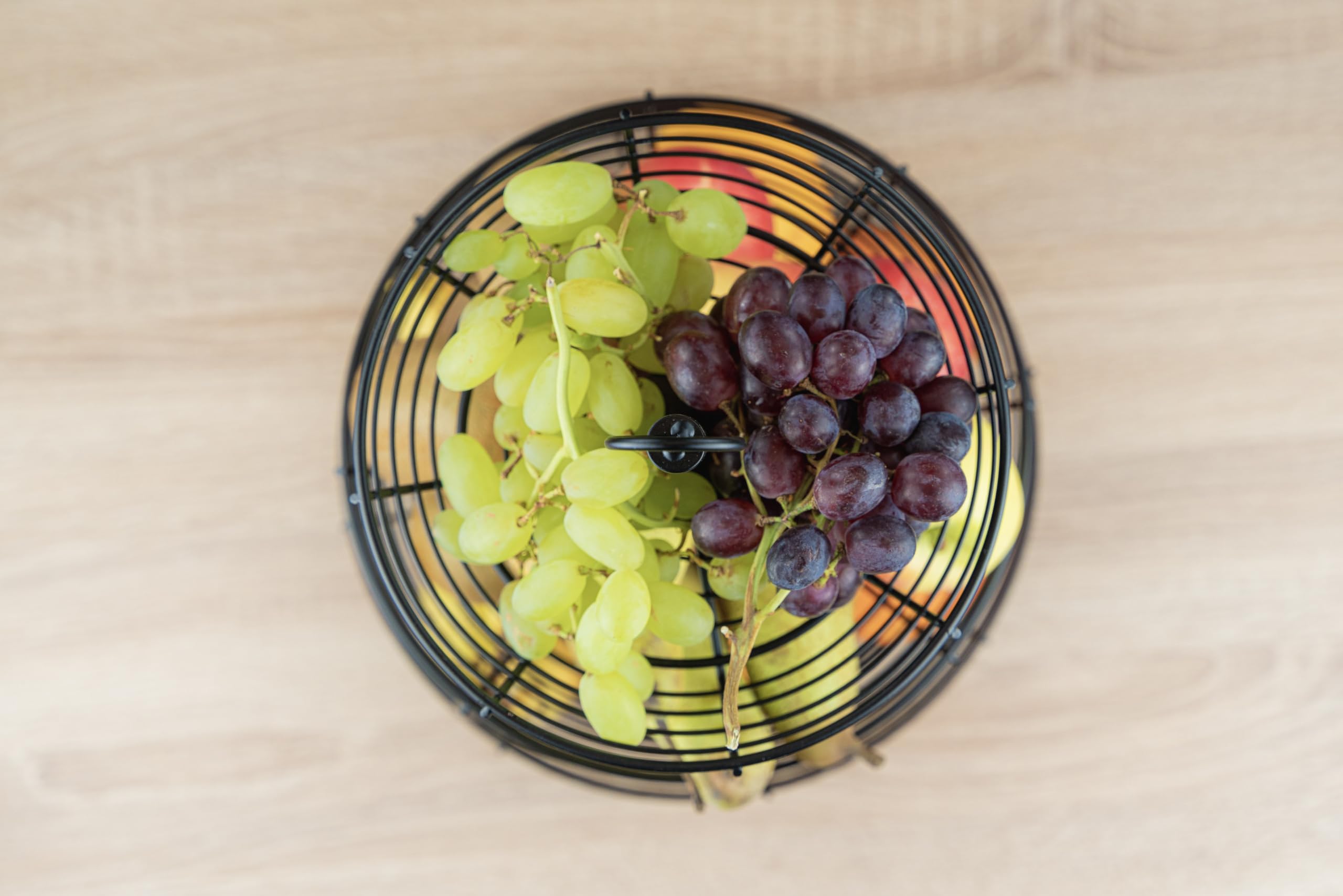3-stöckige - Obstschale mit Insektenschutz – Schwarz - runde Teller Ø29 cm, Höhe 47 cm – Obstkorb - Obstständer -für Obst & Snacks - Gemüse -