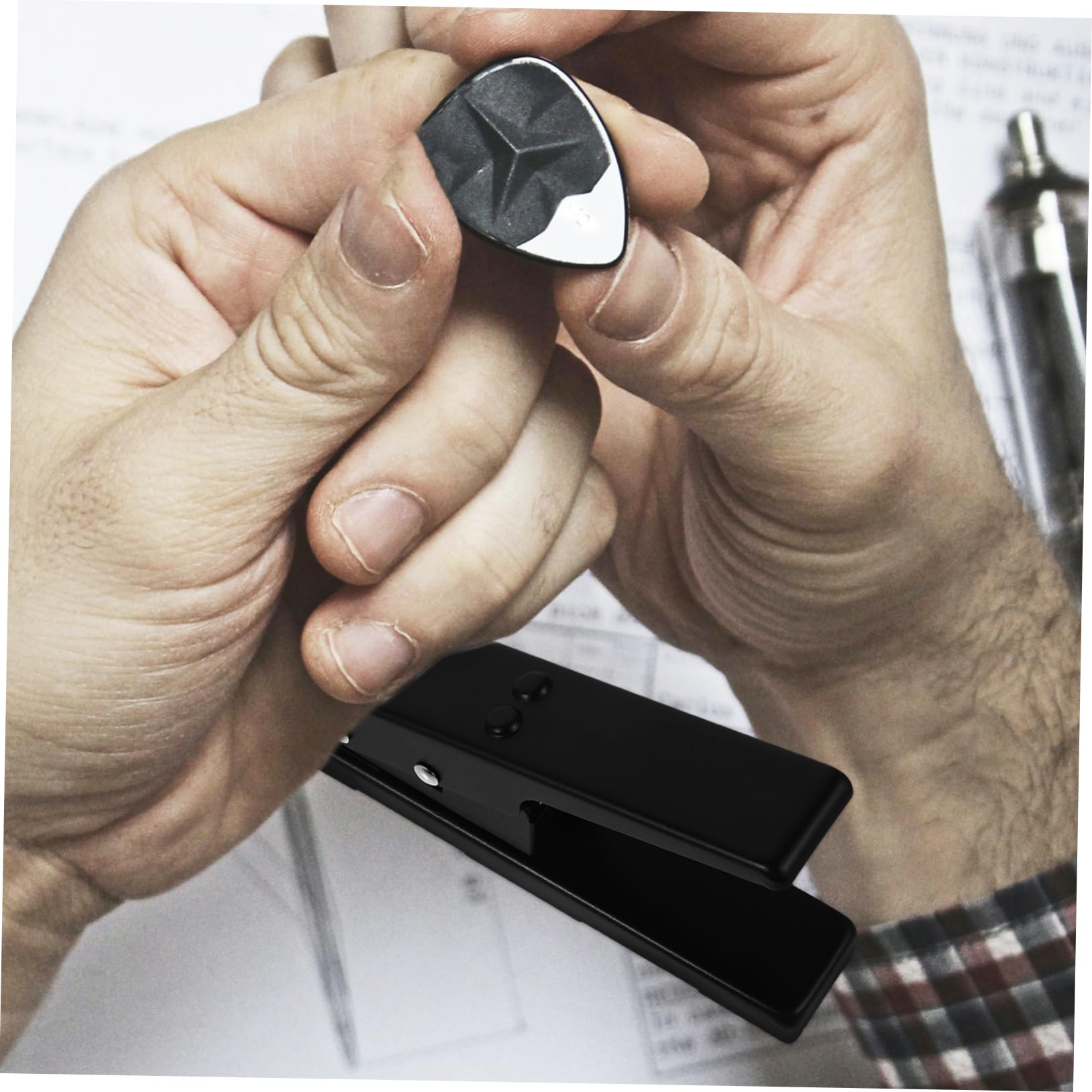 Plettro per Chitarra Nero in Ferro, Strumento per Taglio | Creazione Personalizzata del Plettro, Accessorio Materiale Incluso, per Plettri e Bassi