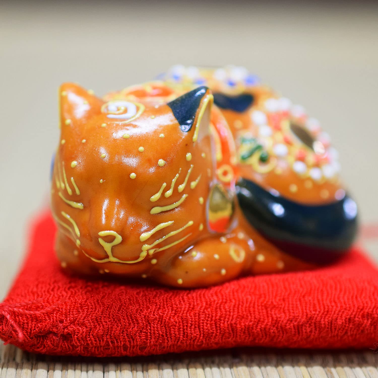 Amazon.co.jp: 九谷焼 眠り猫 盛 N-016F : ホーム＆キッチン