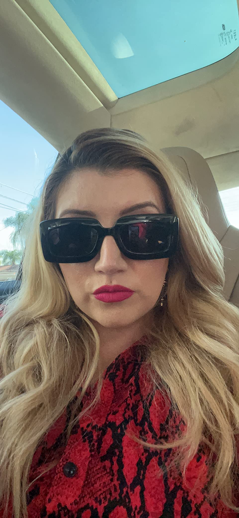 29/mo Finance Gucci Women's Matelasse 90s Rectangular Sunglasses