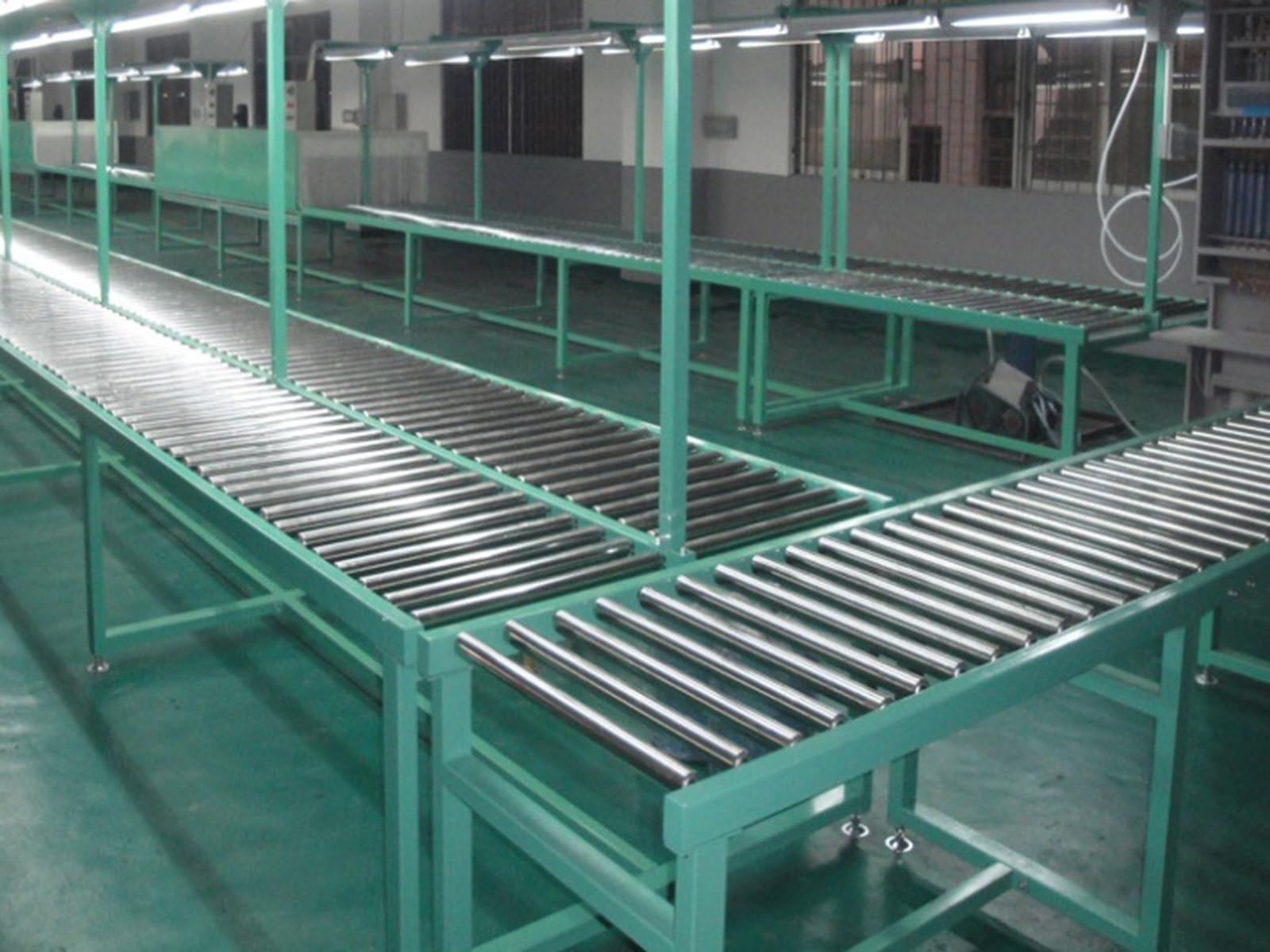 Wytrzymały przenośnik rolkowy 50 cm - 2,4 m przemysłowy pas do wózków, przyczep, magazynów i handlu detalicznego - materiał budowlany - wysoka nośność