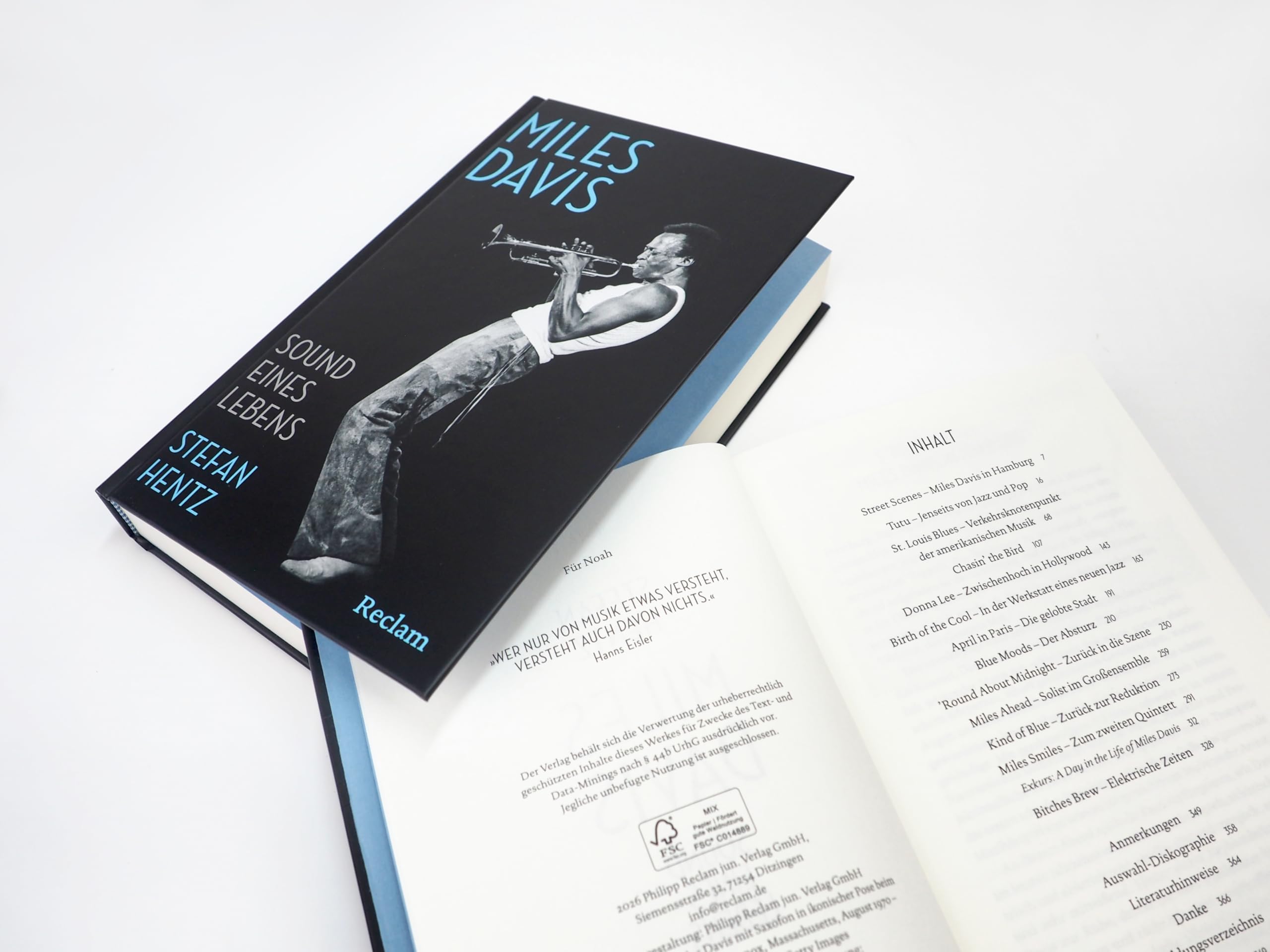 Miles Davis. Sound eines Lebens: Leben und Werk der Jazzlegende – Mit Fotos aus der berühmten Fotoserie »A Day in the Life of Miles Davis« von Glen Craig