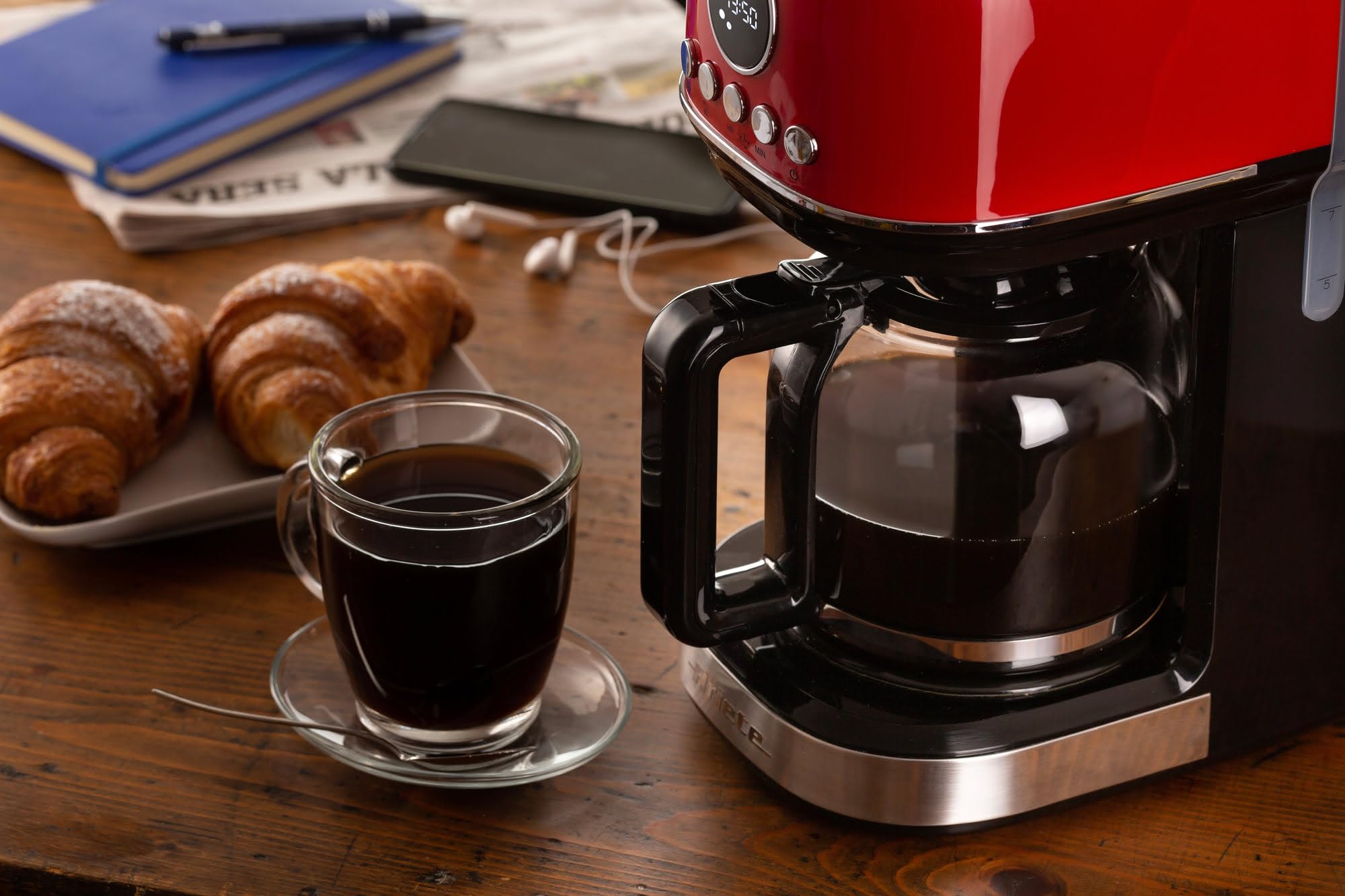Ariete, Moderna 1396 Cafetière Filtre, Préparez Jusqu'à 15 Tasses de Café Américain, Carafe en Verre Trempé, Base Chauffante, Écran LCD, Filtres Amovibles et Lavables, Rouge