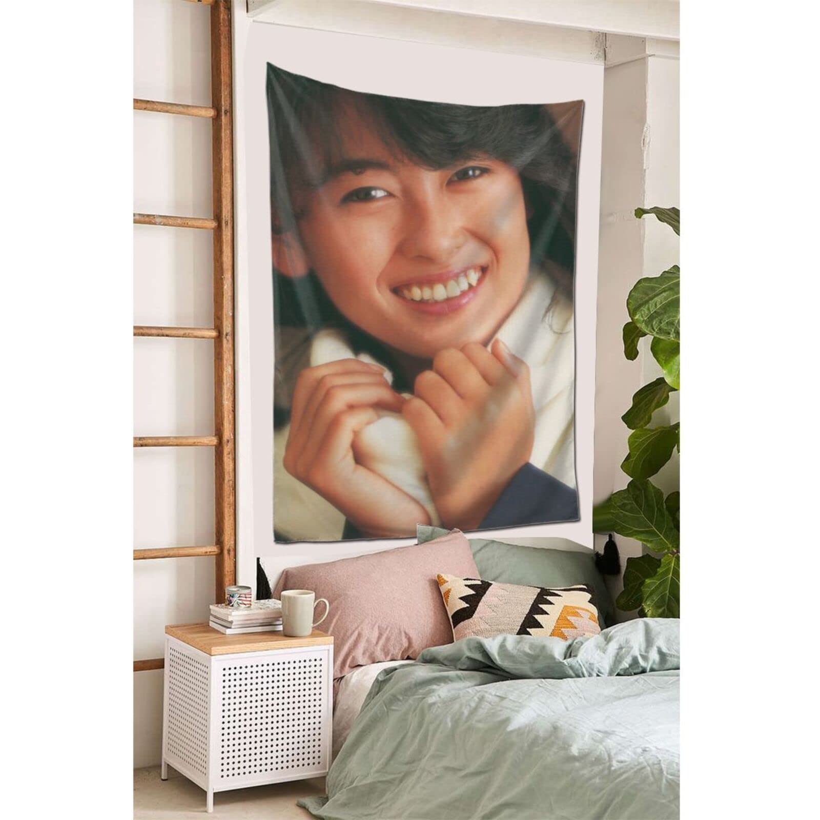 中山美穂 壁掛け 布製 タペストリー Amazon.co.jp: 中山美穂 タペストリー インテリア 装飾アート