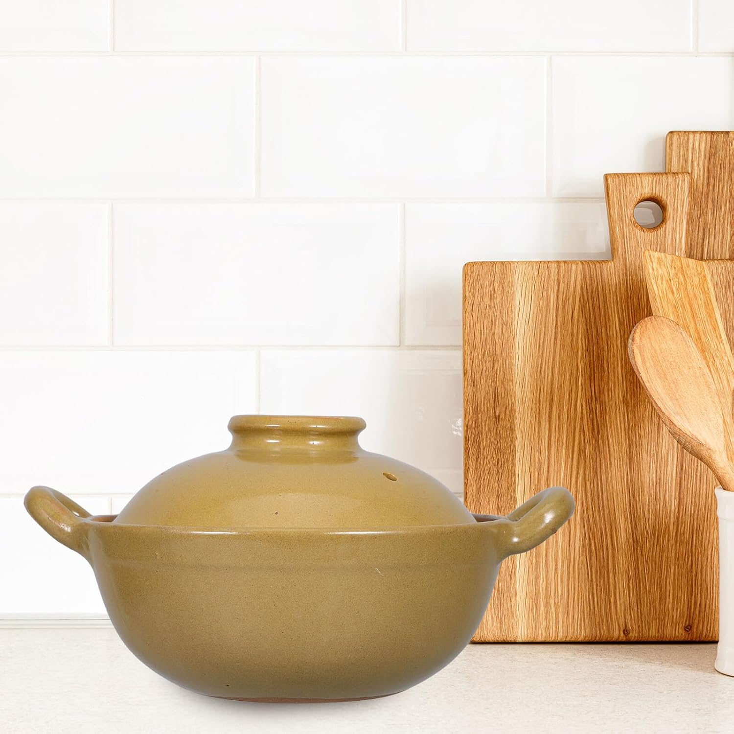 Traditional Small Handle Clay Casserole Pot Non-stick Smooth Finish Heat-saving Stew Cookware for Home Cooking and Restaurants with Double Ears for Safe Handling