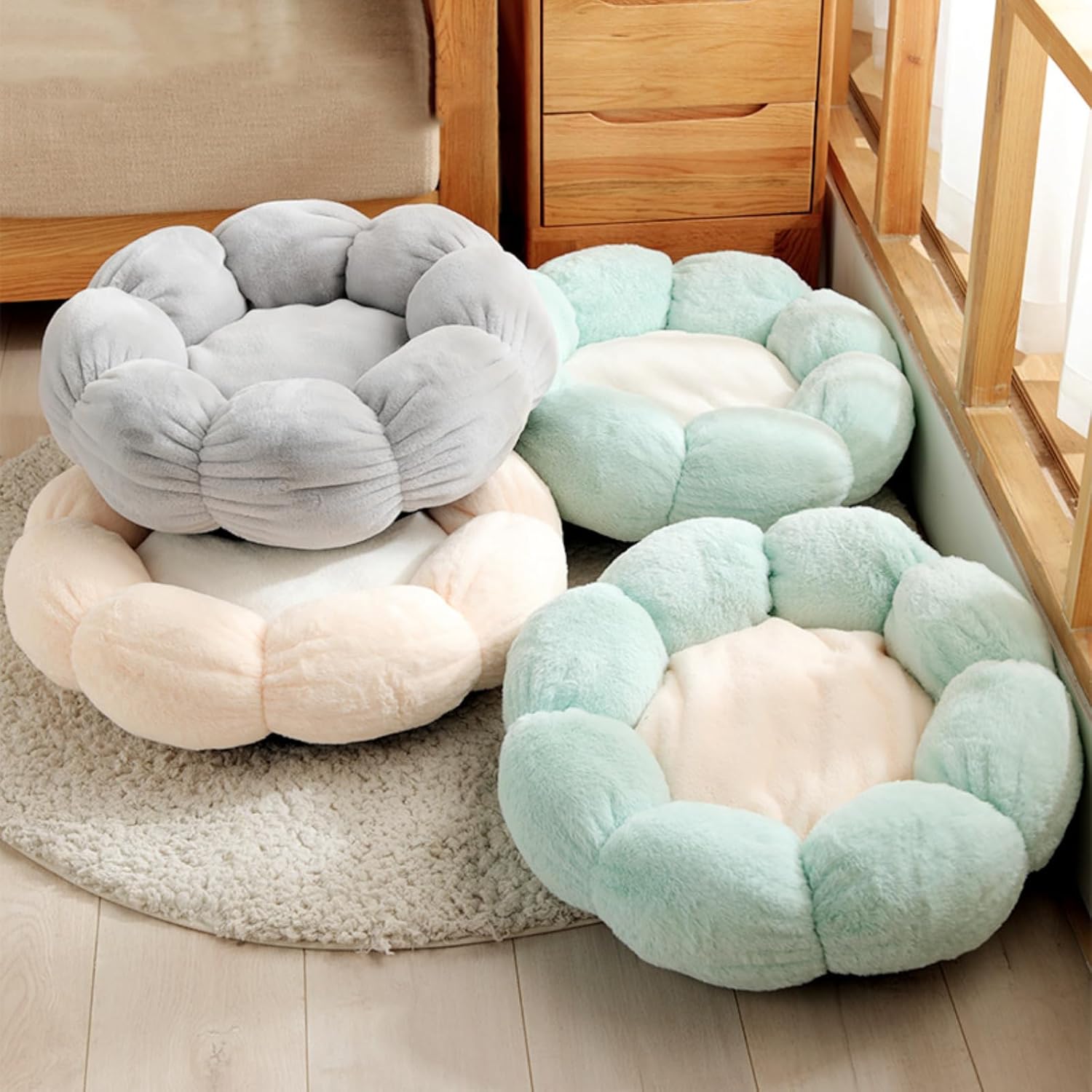 Cute Flower Plush Cat Bed Round Fluffy Kawaii Pet Mat Warm Cozy Cuddler Joint-Relief Washable (Medium 16 x 16 inch, Grey)
