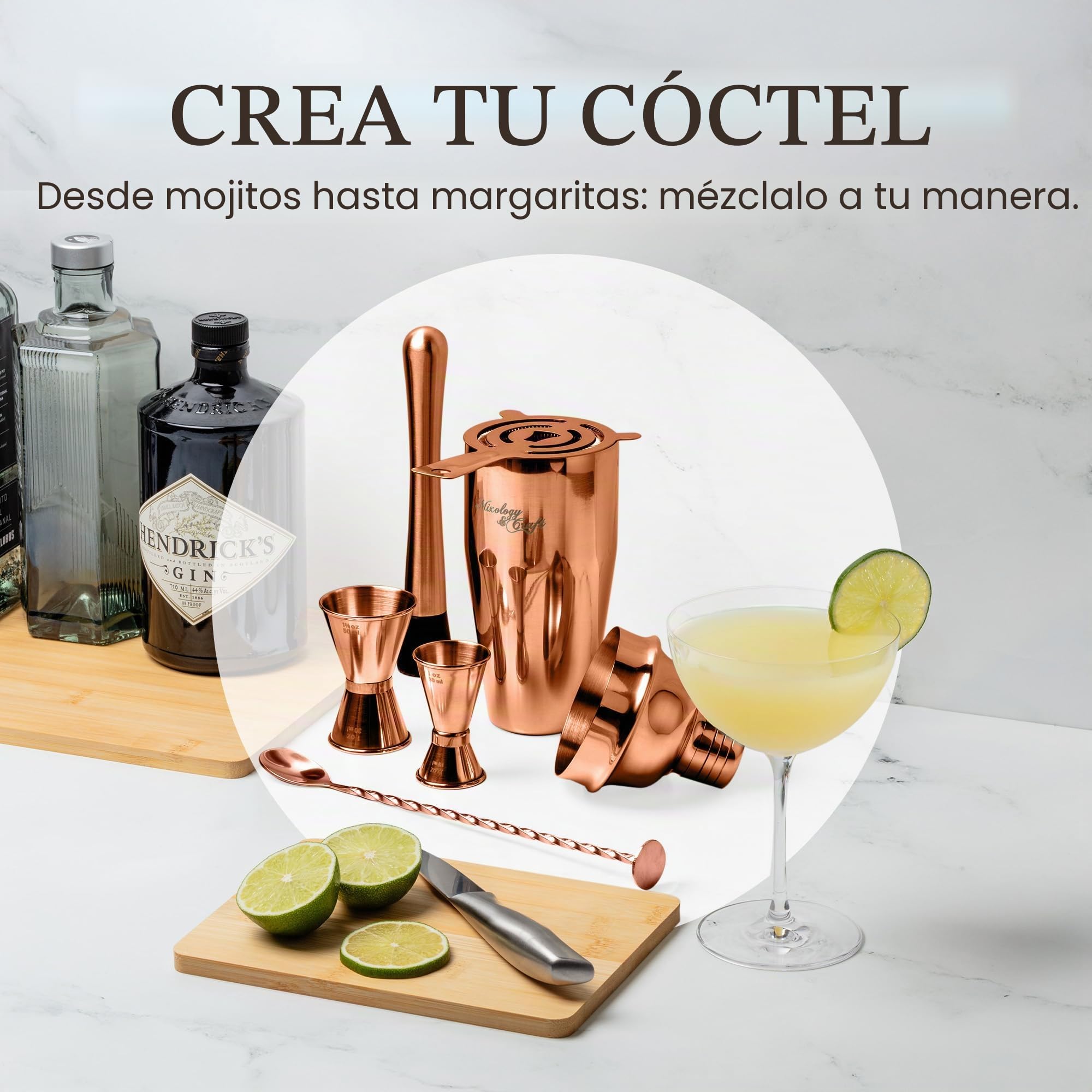 Mixology & Craft Juego de coctelera – Juego de 11 Piezas para Hacer cócteles con coctelera y Soporte de Madera rústica, Kit de Camarero y Mezclador de cóctel, Juego de Regalo de Cobre