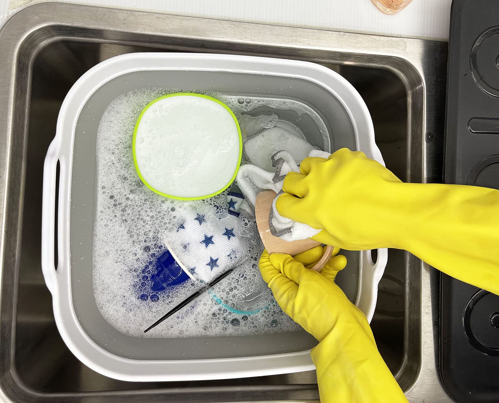 SAMMART Bassine à vaisselle pliable de 10 l avec bouchon de vidange - Lavabo pliable - Bac de rangement de cuisine pour économiser de l'espace (blanc/gris/blanc)