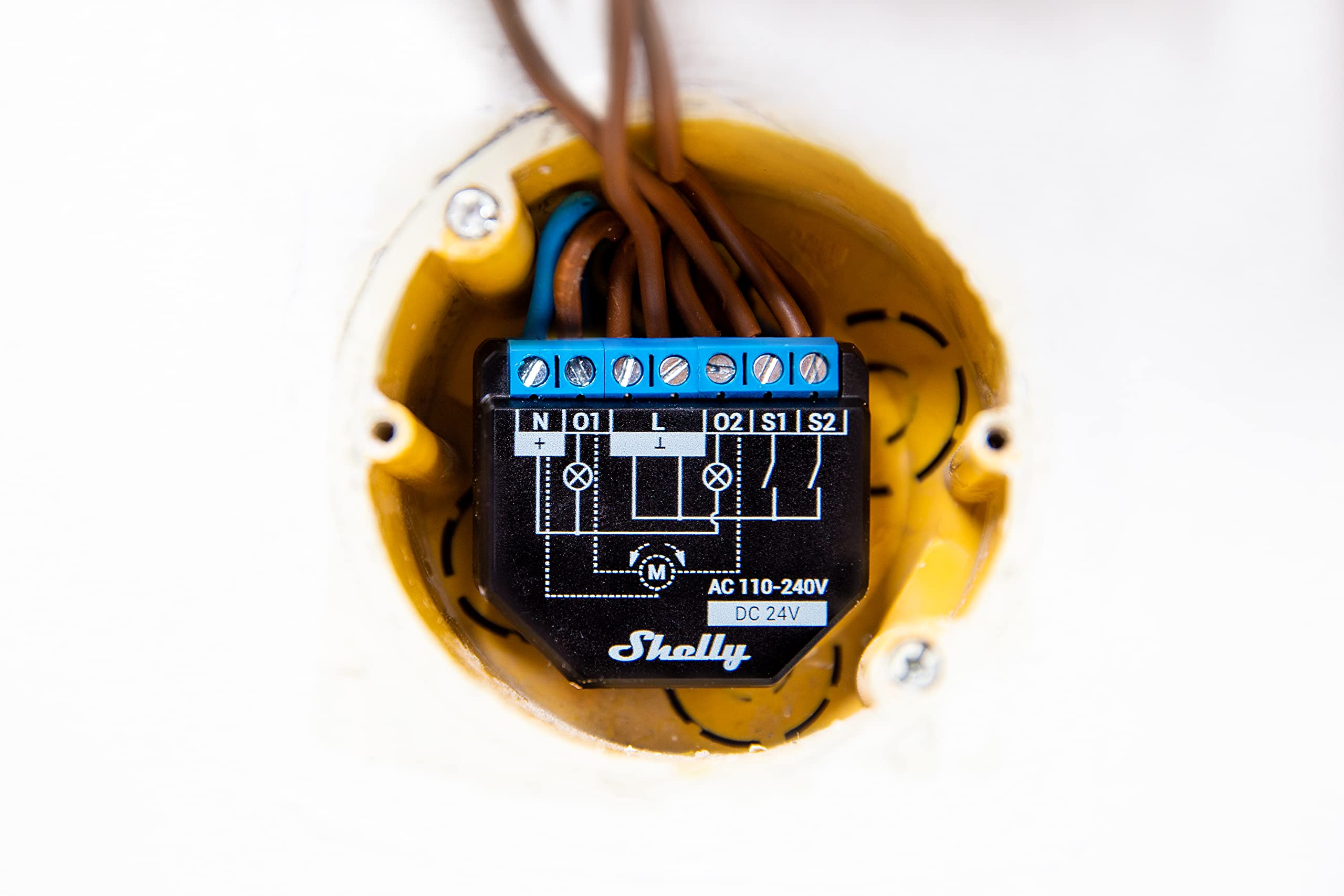 4 x Shelly plus 2PM wifi-relaisschakelaar met 2 kanalen, maakt het bedienen van het licht en de schakelaar mogelijk of het openen en sluiten van de