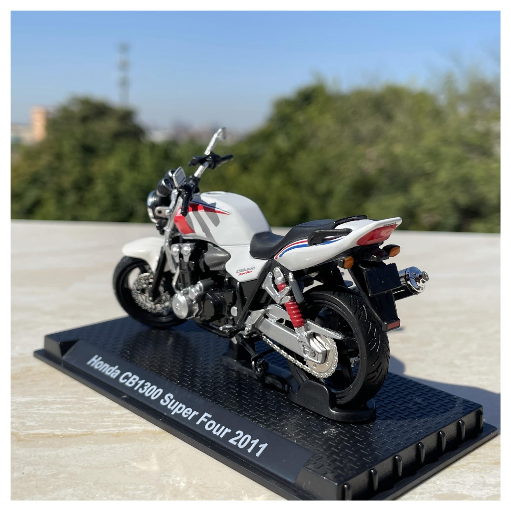 HONDA CB1300 SB JoyCity 1:12 ダイキャストバイク Amazon.co.jp: ミニバイク玩具 1:12 ホンダ CB1300SB CB1300