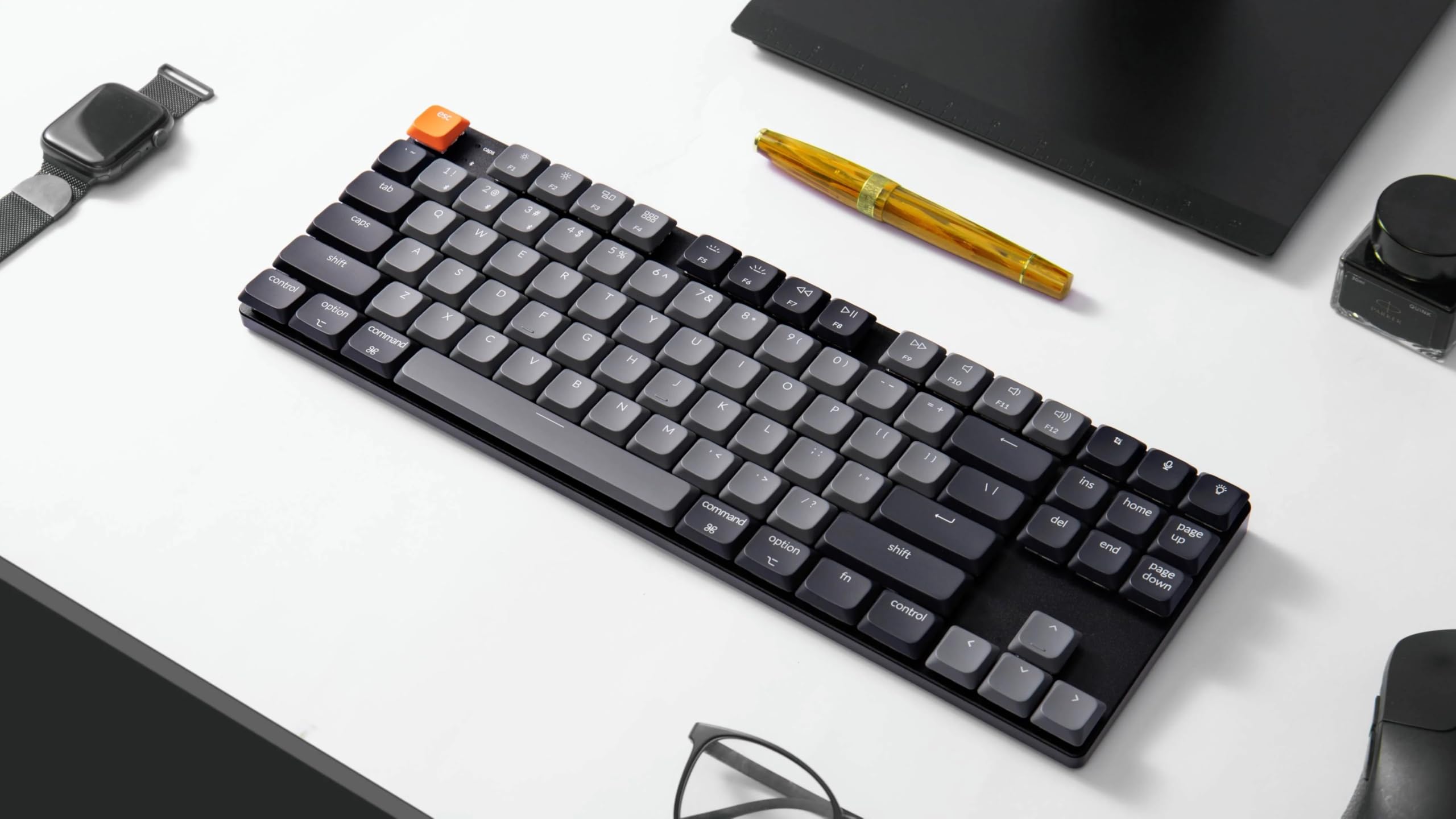 Keychron K1 Version 6 Tastiera meccanica wireless, Bluetooth/USB-C, RGB, Hot-swap, QMK/VIA Macro programmabili, PBT Keycaps, Per Mac Windows, Gateron 2.0 Red Switch