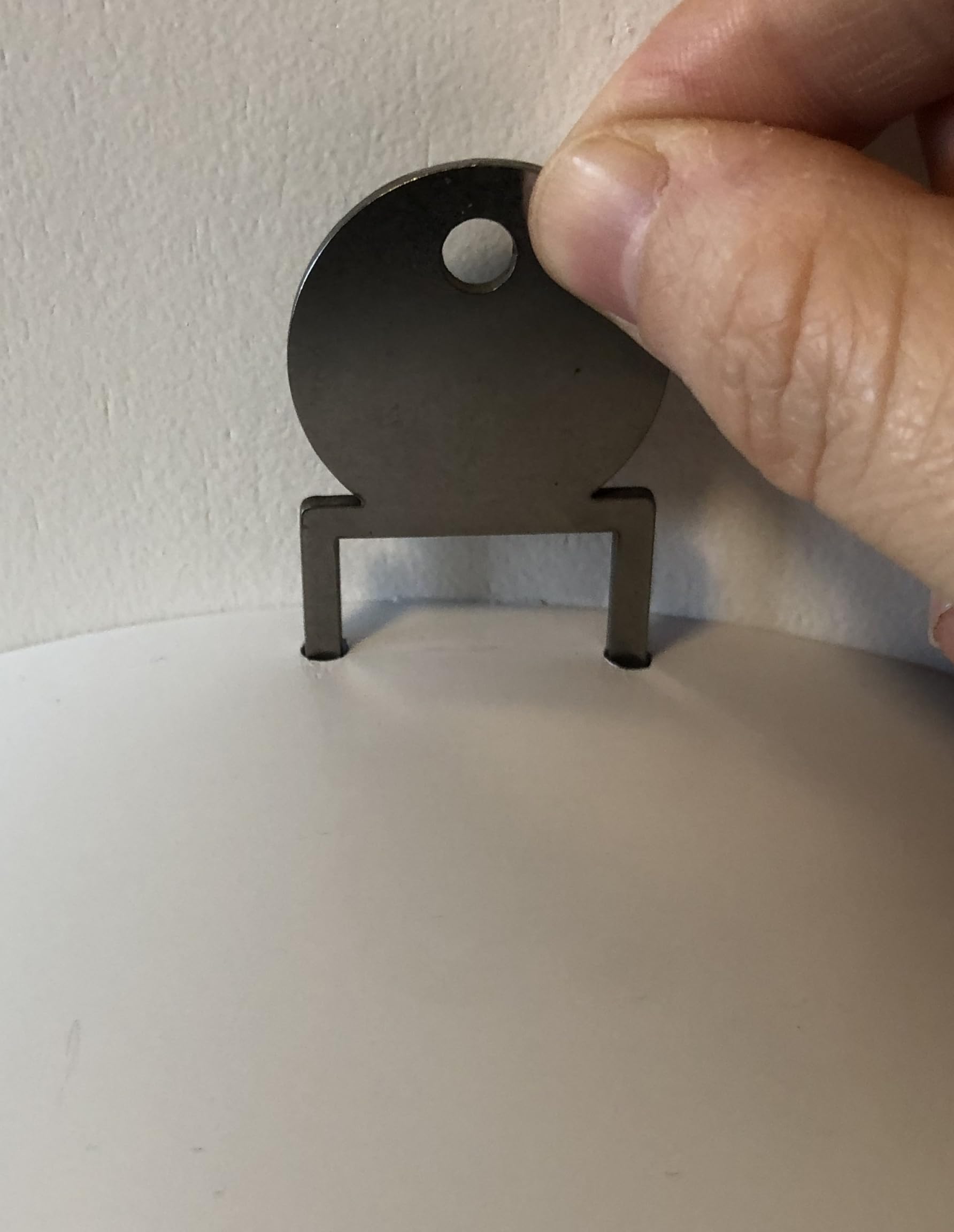 Llave dispensadora de metal irrompible: se adapta a dispensadores de jabón Evolve, Dolphin y Northwood, rollo de papel higiénico y toallas de mano de papel. (20)