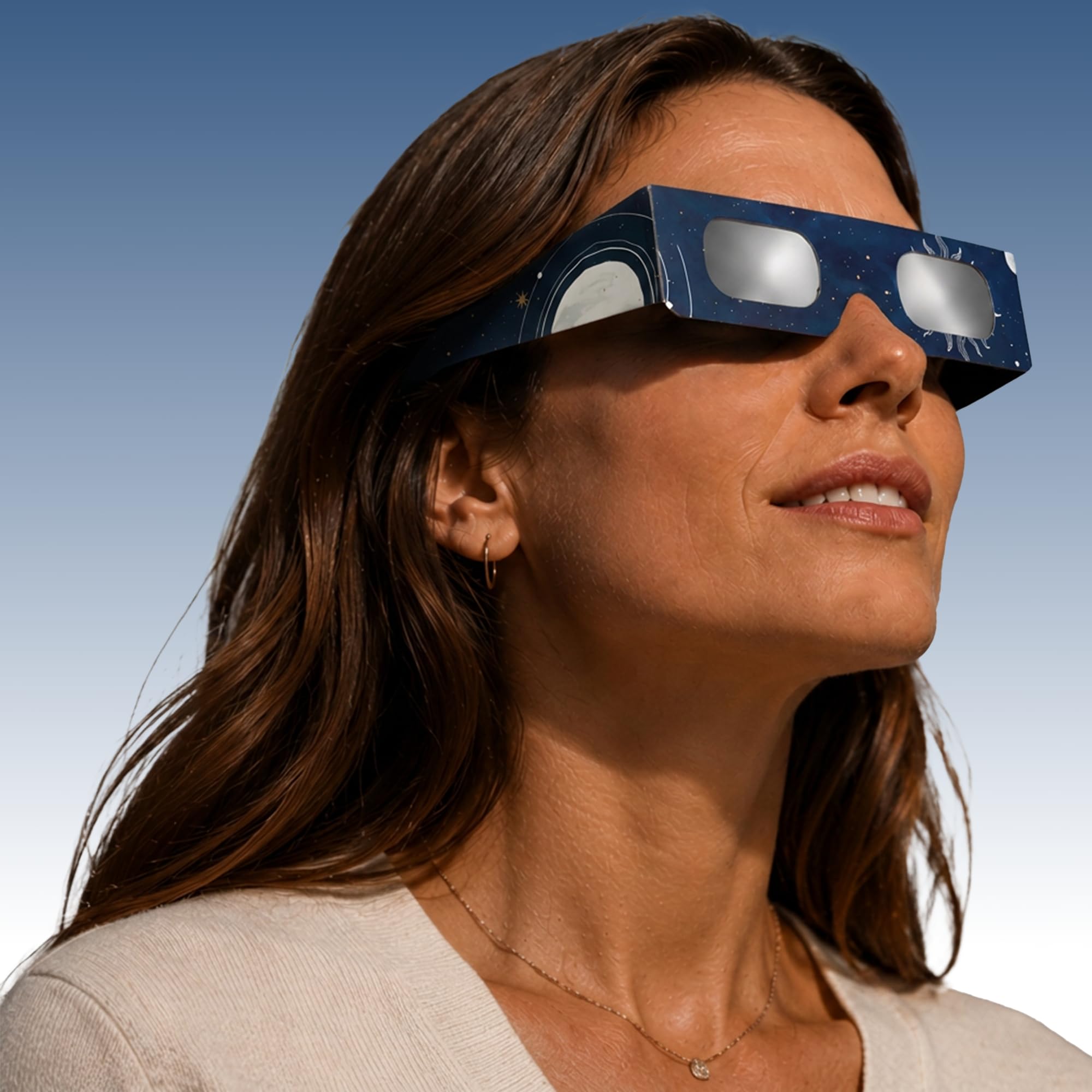 Pack 2/6/12/50, Gafas para eclipse solar, montura 45 mm, se usan sobre la mayoría de gafas de vista, probadas EN ISO 12312-2:2015, marcado CE para observación solar segura – Astro