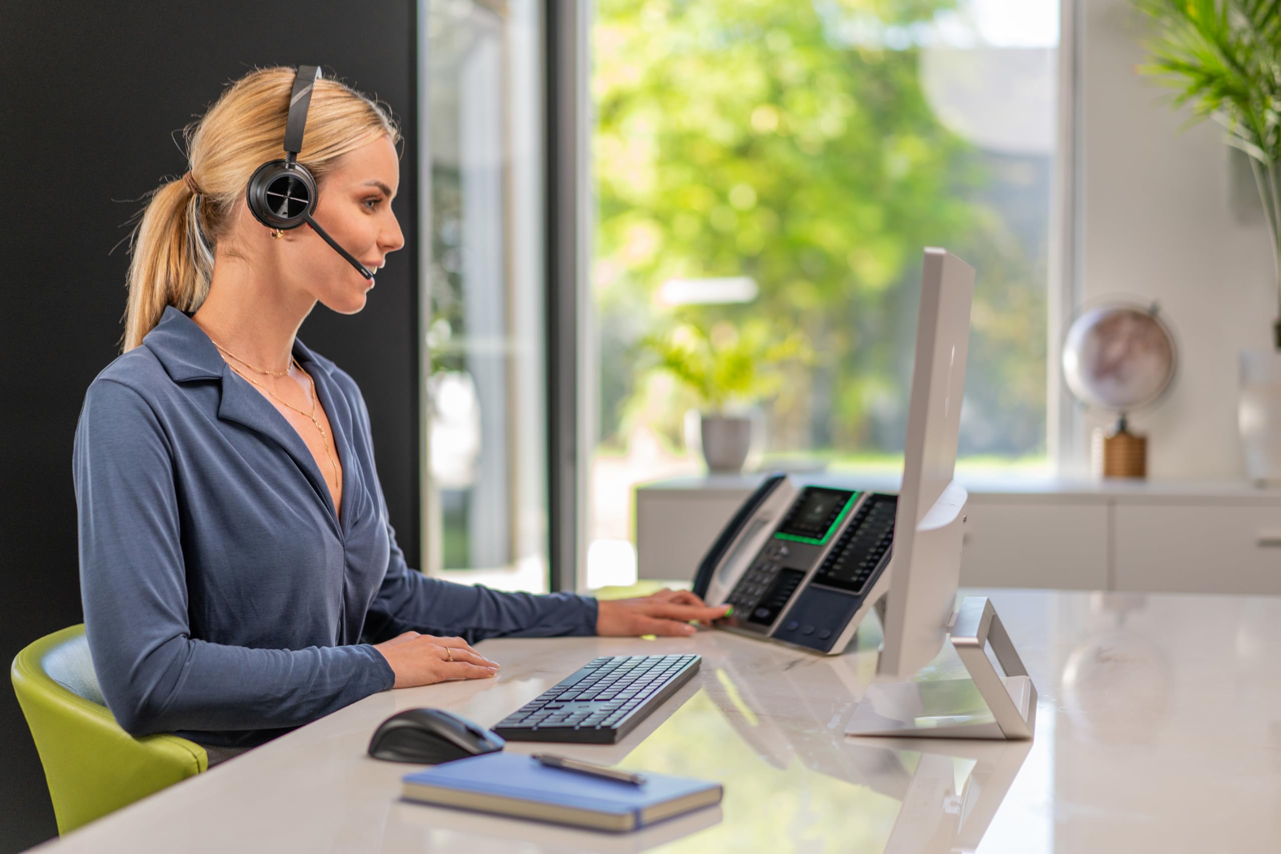 Poly Voyager 4310, schnurloses UC-Headset und Ladestation – Ein-Ohr-Bluetooth-Headset mit Noise Cancelling-Mikrofonarm – Verbindung mit PC/Mac/Mobiltelefon – Kompatibel mit Teams, Zoom und mehr
