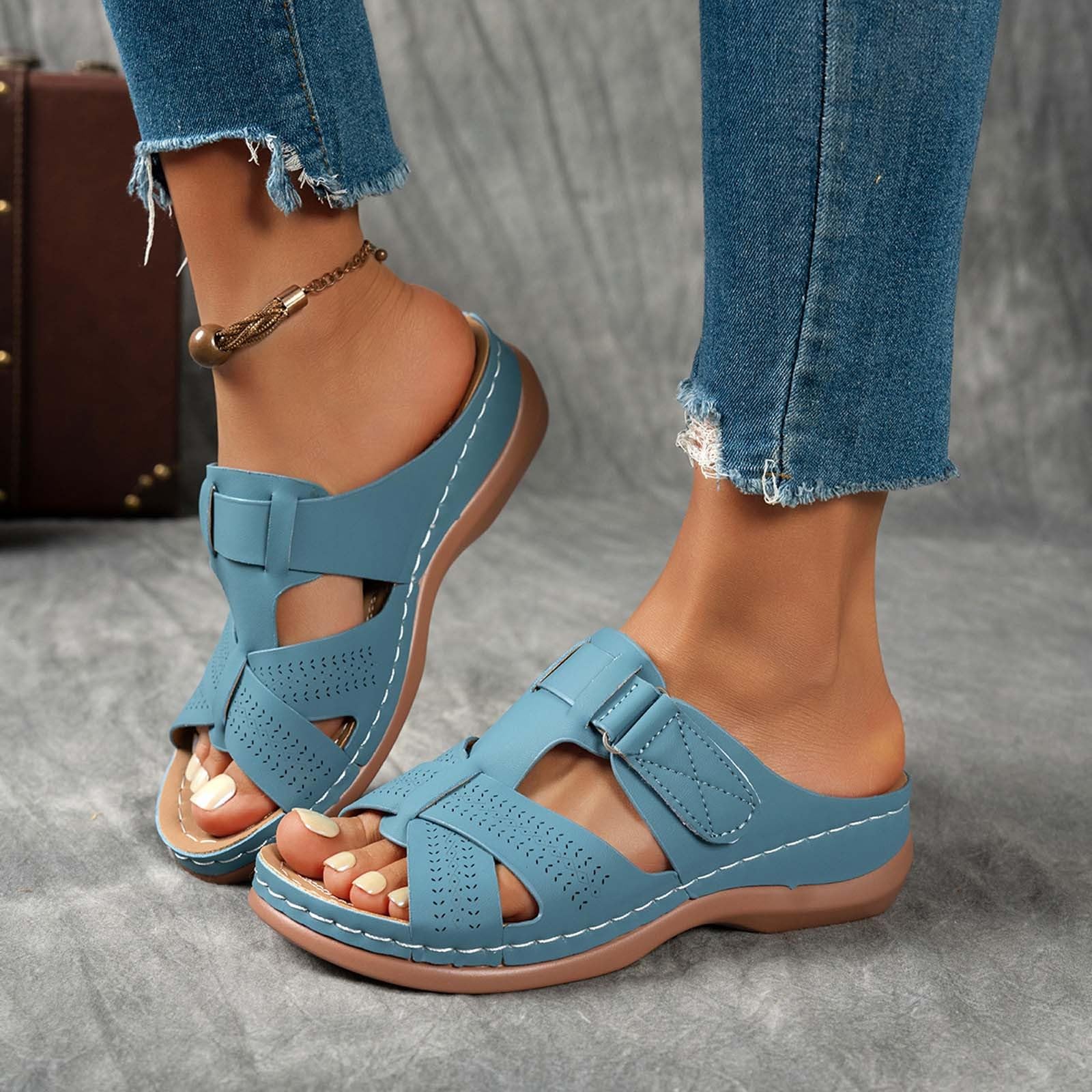 Sandales Orthopédiques Femme Été Piscine Confortable Sandales Pieds Sensible Été Claquettes Antidérapant Mules et Sabots Compensées Pied Large Chaussure