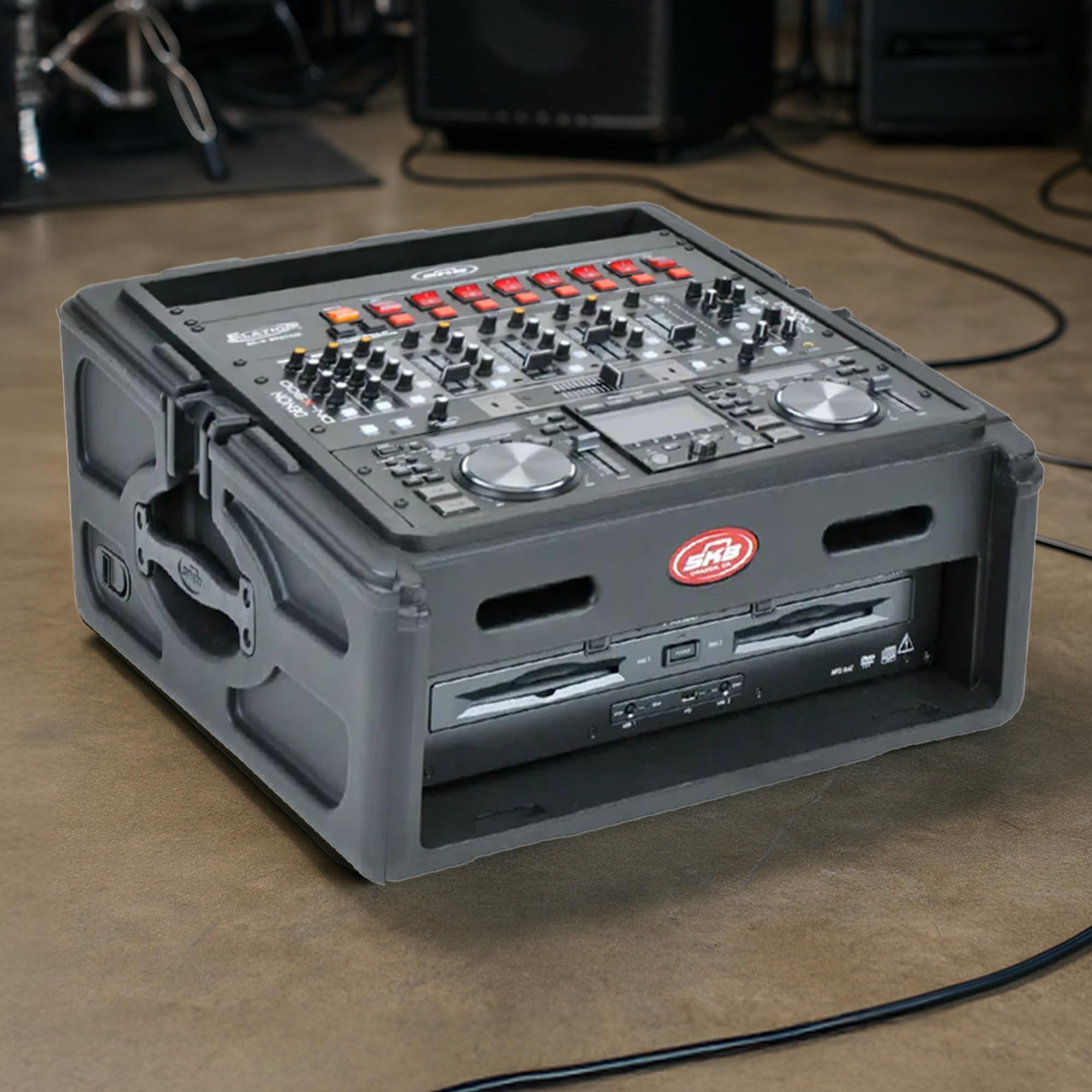 SKB 10U ラックケース Amazon.com: SKB 10U Roto Rack Case - Durable Polyethylene