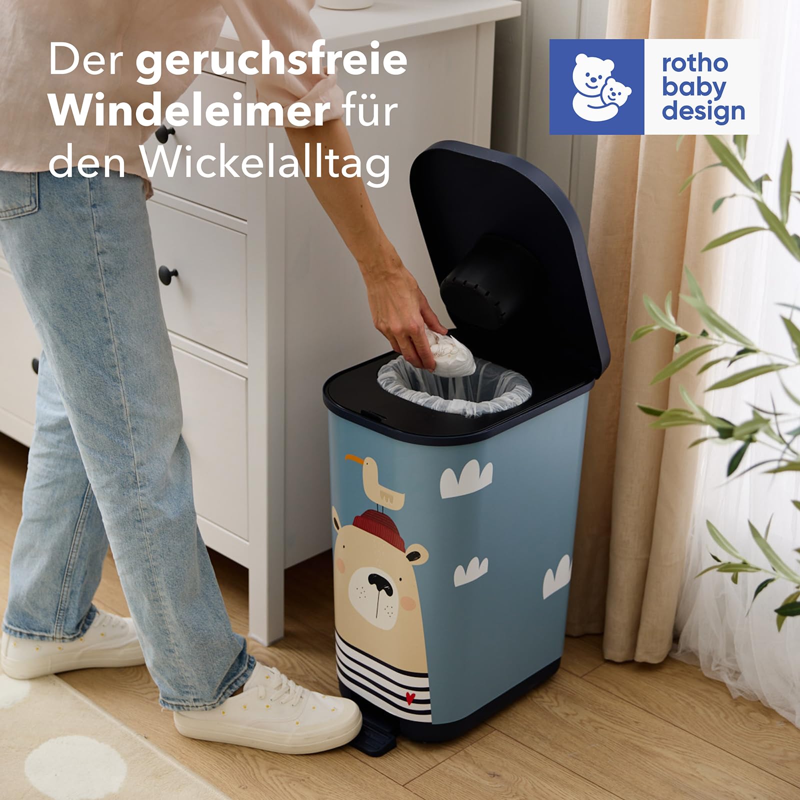 Rotho Babydesign YUMA geruchsdichter Windeleimer mit Pedal und 30 passenden Windelbeuteln, 40x28,5x51 cm (L xBxH) (Bear Ahoi)