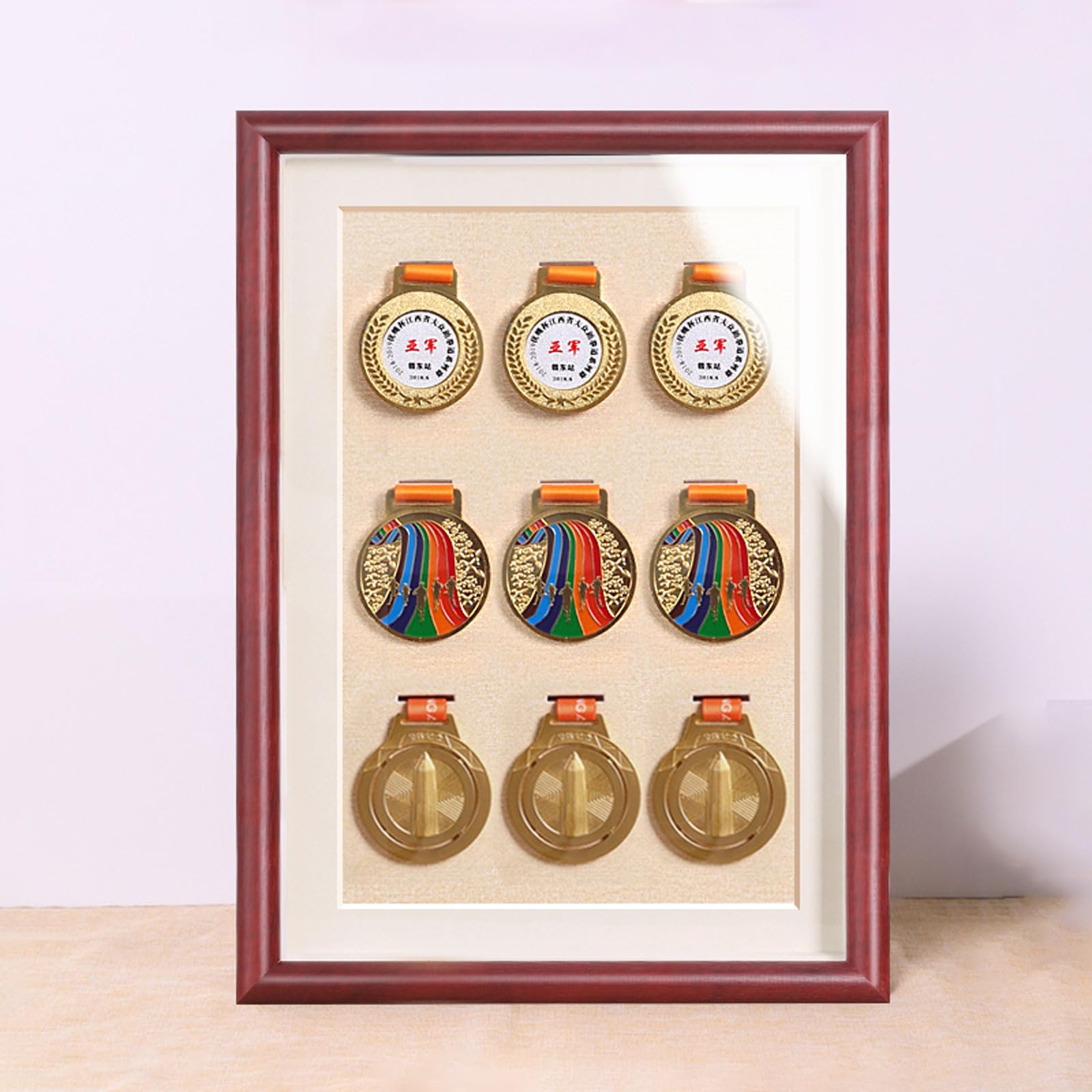 木製メダルディスプレイケース、多機能メダルフォトフレーム、使いやすく、取り付け簡単、透明で見やすい、変形しにくい、ほこりに強い、デス  セリアのインテリアコレクションケース活用術｜部屋をおしゃれに整理整頓する方法 木製メダルディスプレイケース、メダルディスプレイフレーム、使いやすく、取り付け簡単、透明で見やすい、変形しにくい、壁に取り付け可能、