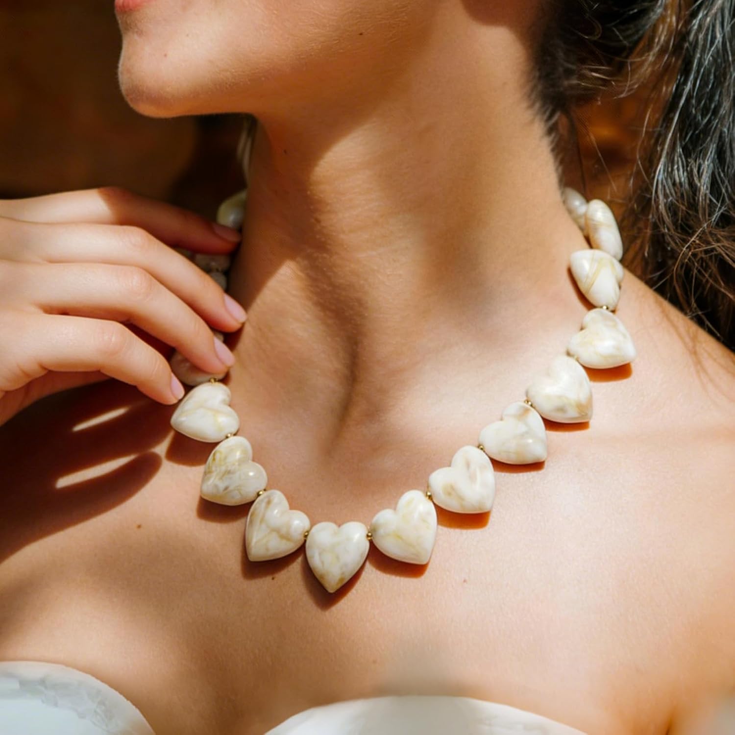 Valentine's Day Love Heart Pendant Necklace Chunky Beaded Heart Charm Choker Valentines Statement Chain Jewelry for Women Vacation Charm Necklace Birthday Gifts - Image 2