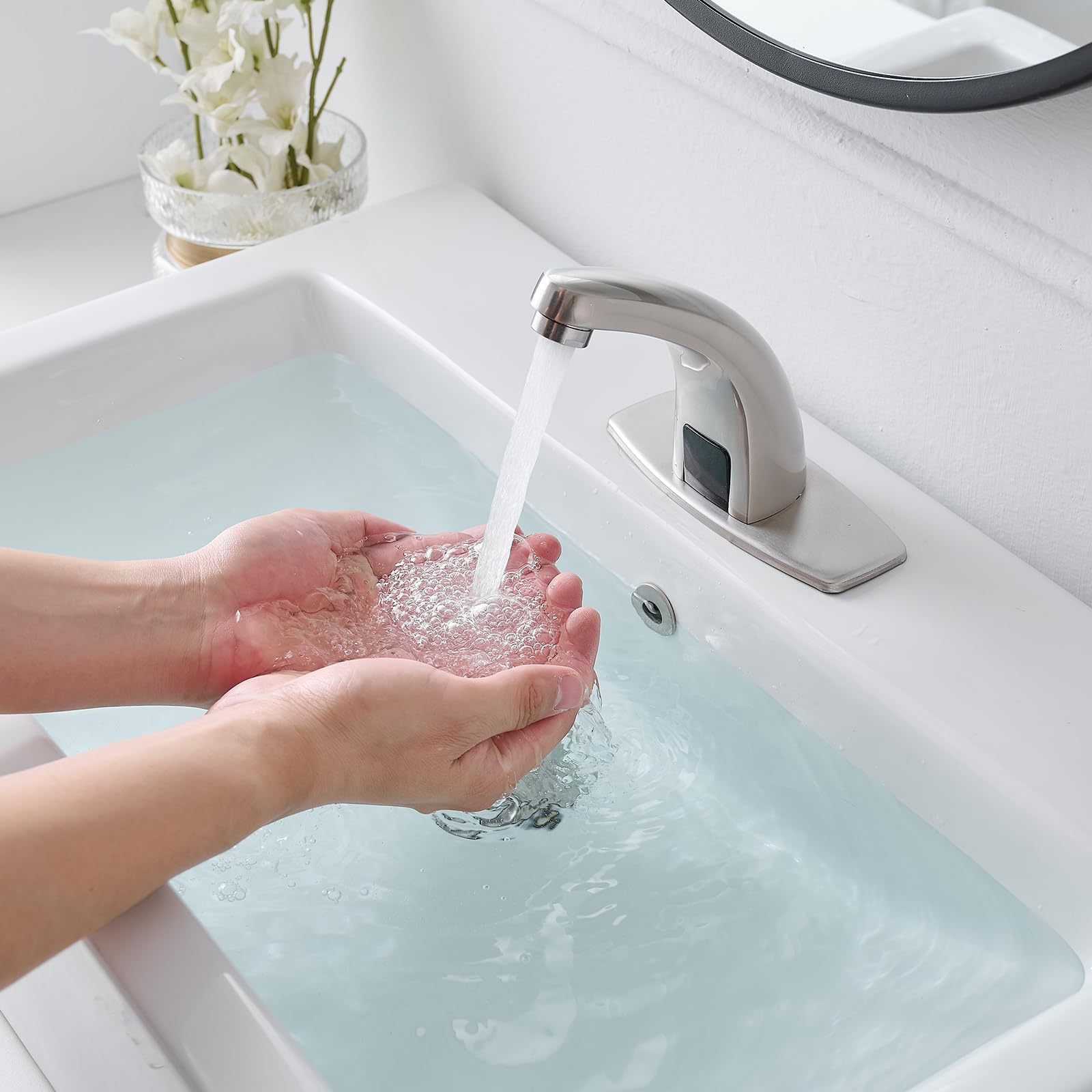 Grifo de baño sin contacto, grifo de fregadero con sensor de movimiento automático, funciona con batería o enchufe, control de mezclador de calor y frío, níquel cepillado