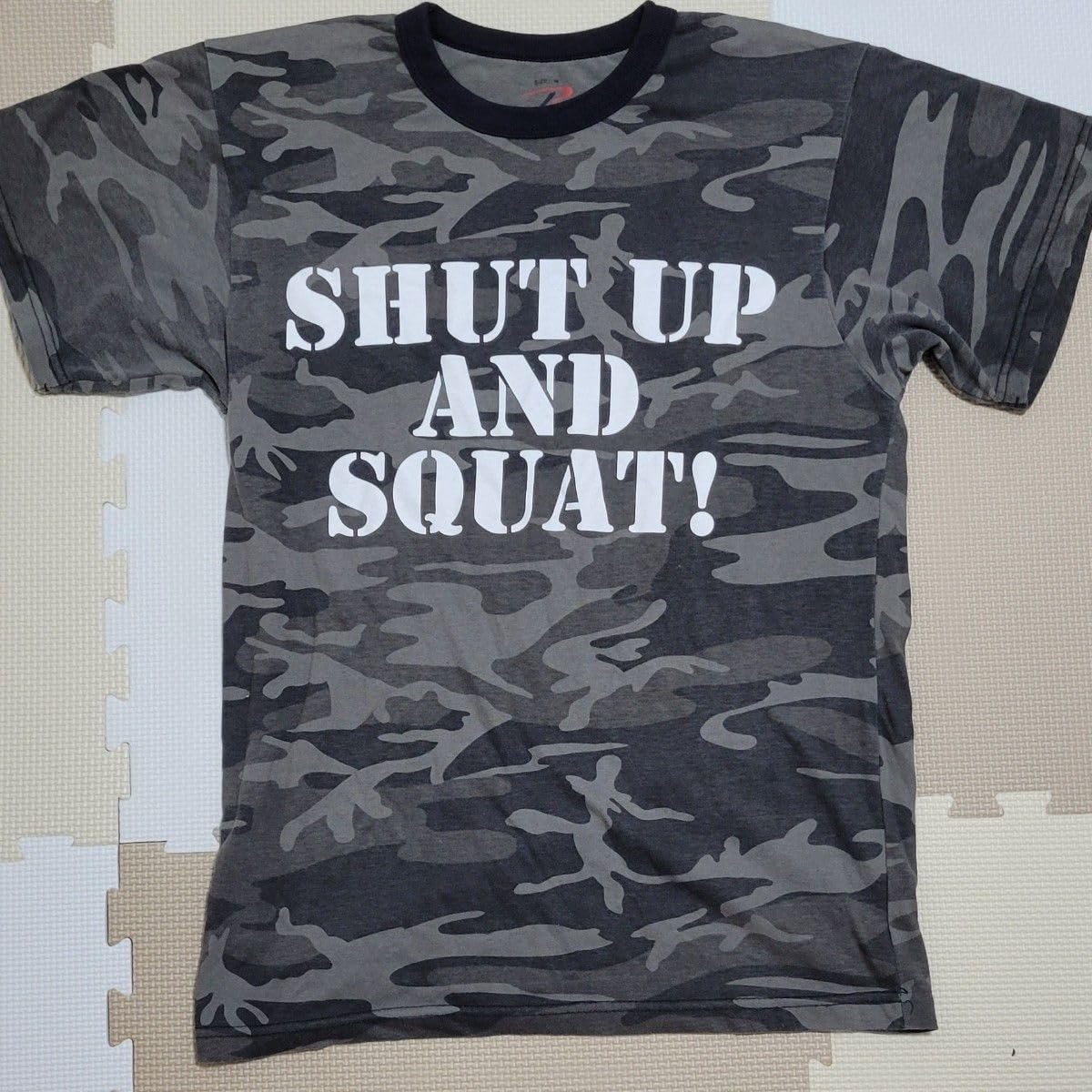 迷彩柄 Tシャツ SHUT UP AND SQUAT! 迷彩柄 Tシャツ SHUT UP AND SQUAT! 迷彩柄タンクトップ SHUT UP AND