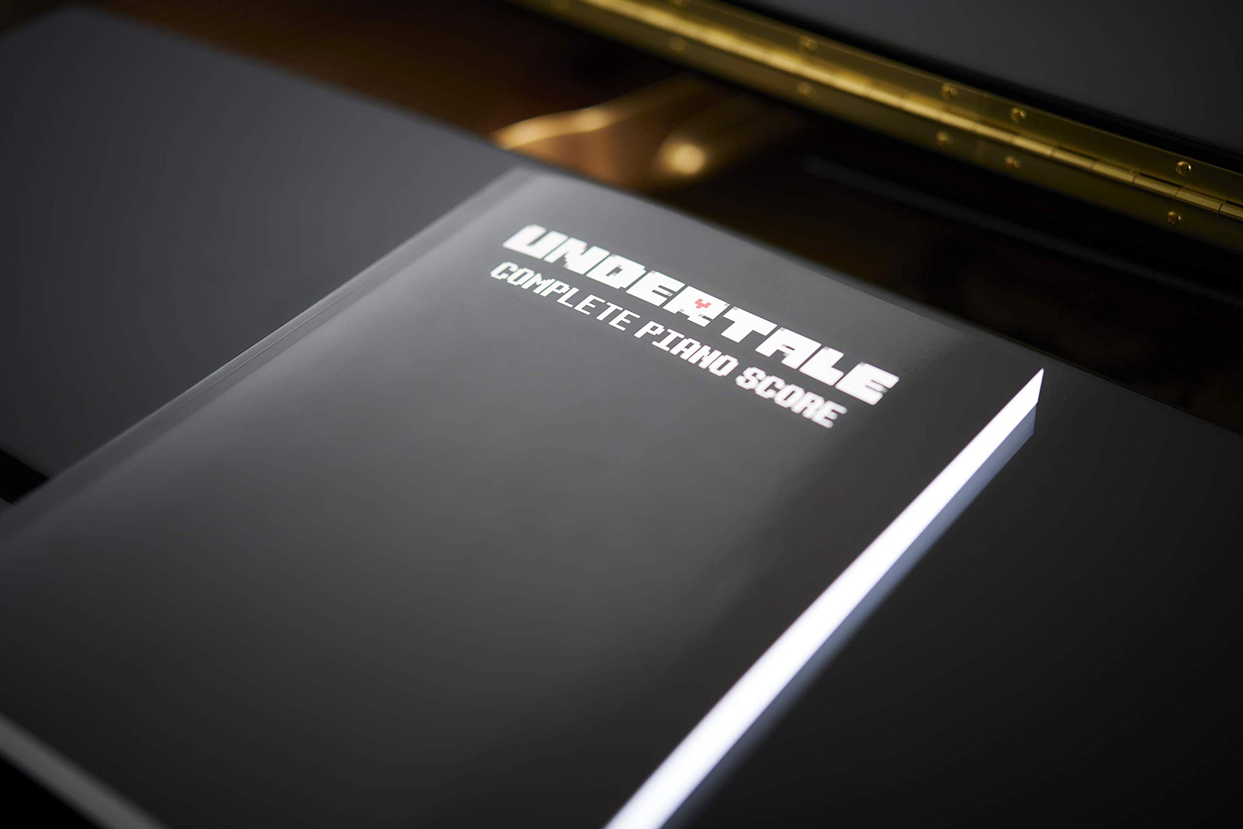 Undertale Complete Piano Score - Noten aus dem Spiel [Perfektes Taschenbuch] Toby Fox und David Peacock
