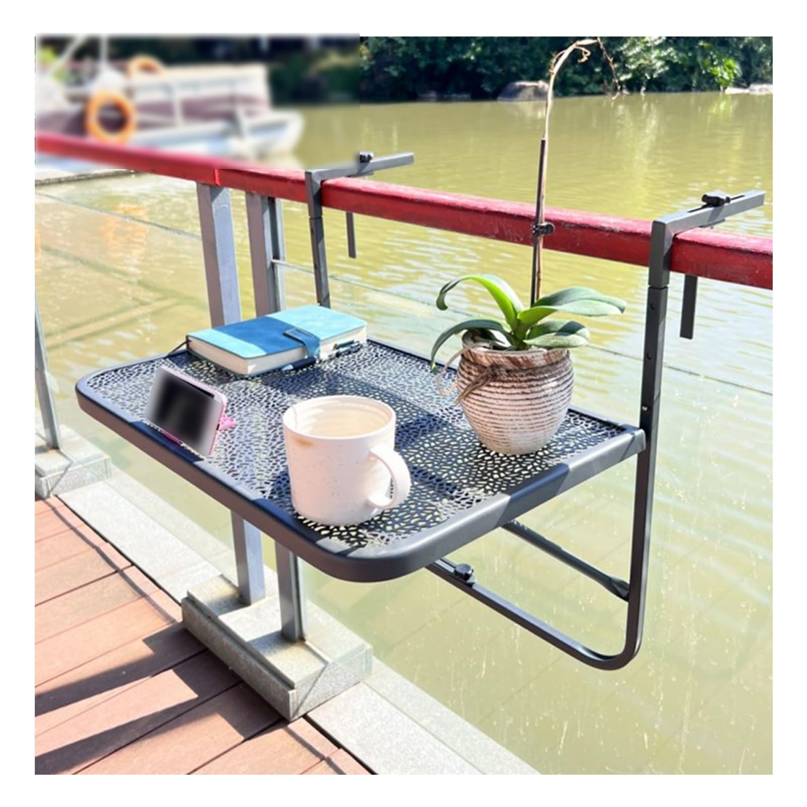 Table suspendue pour balustrade de balcon : la solution pliable gain de place