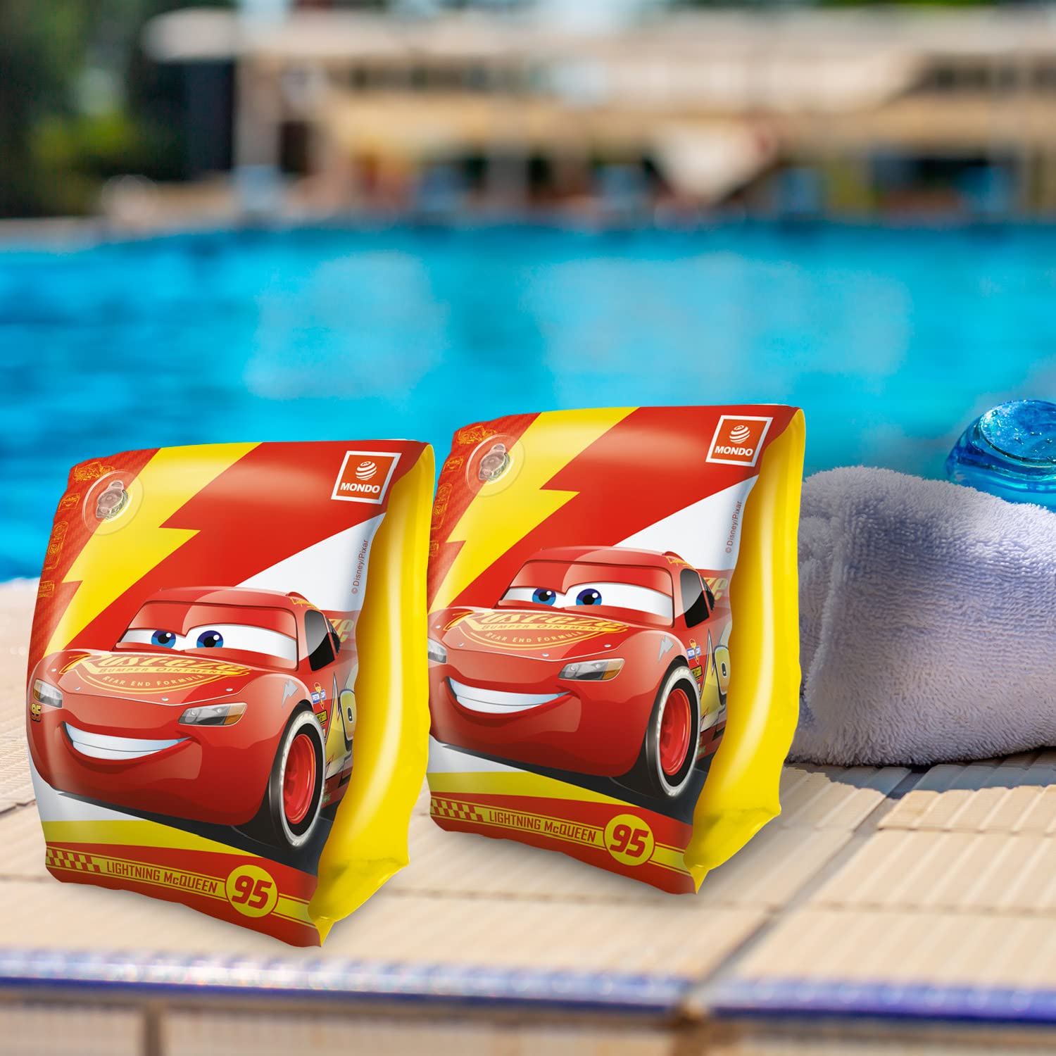 Mondo Toys - Cars 3 Arm Bands - Braccioli di Sicurezza per bambini - Materiale PVC - Adatti a bambini da 2 a 6 anni con Peso 6-20 kg - 16241