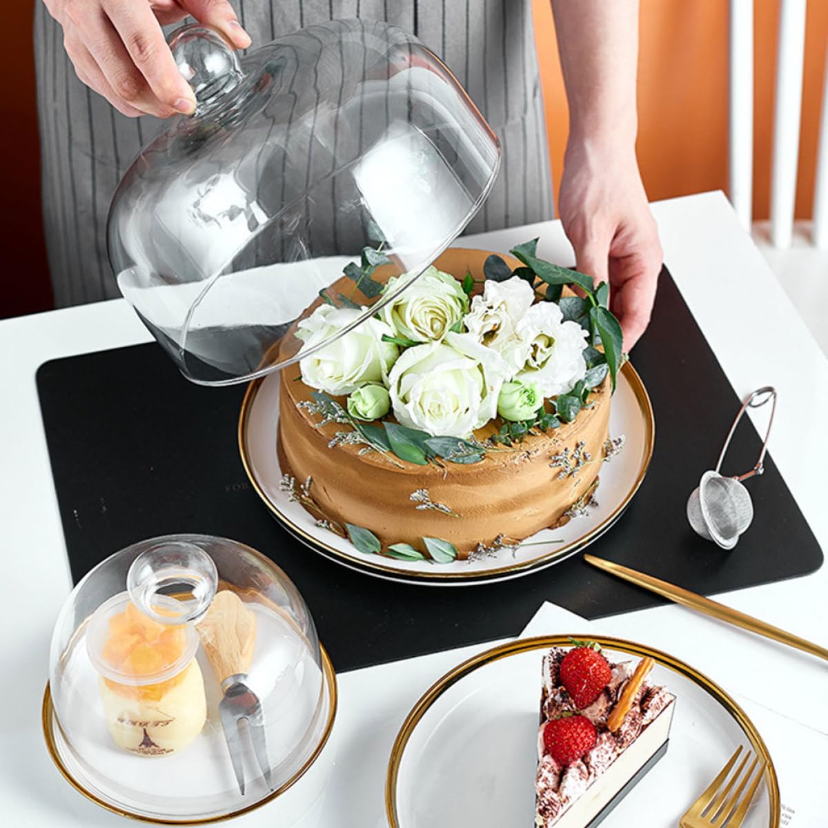 CALLARON Set de 1 Couvercle à Gâteau en Verre avec Plateau en Céramique, Protège Les Desserts et Garde la Fraîcheur, pour Mariages et Réceptions