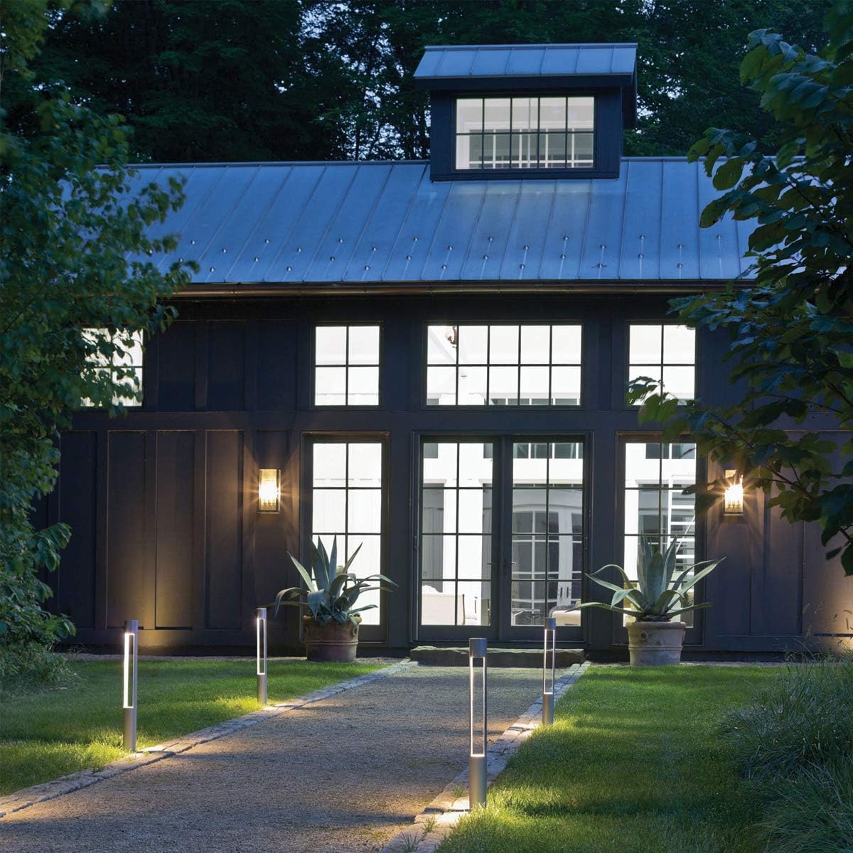 🔥 Hot Deals Hinkley Landscape Lighting Atlantis Bollard Landscape Path Light – Contemporary LED Landscape Lighting Illuminates Walkways for Increased Safety and Security, Square LED, Titanium Finish