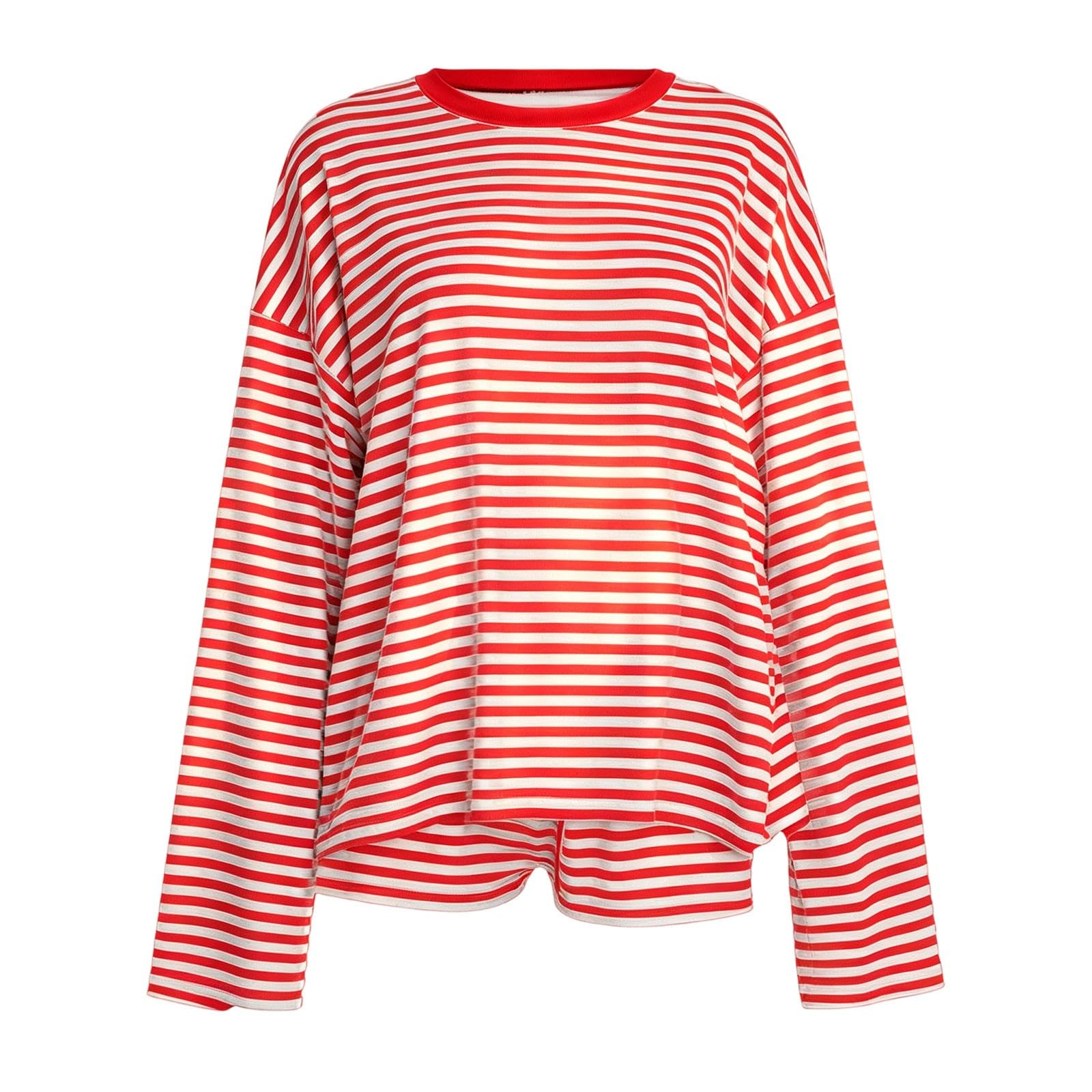Lässige, locker geschnittene Streifenshorts – bequemes Zweiteiler-Outfit für den Sommer.