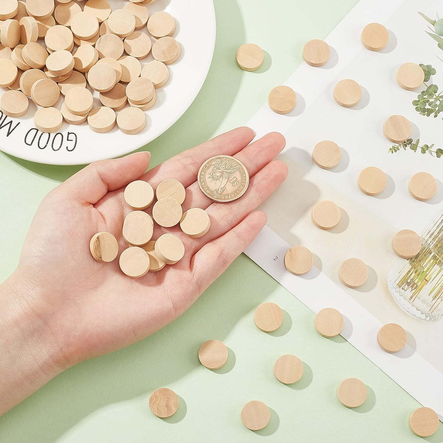 OLYCRAFT 200Pcs 0.6 Inch Natural Beech Wood Slices Unfinished Round Wooden Discs Small Wooden Circles Wooden Tag Unfinished Round Wood Slices for DIY Crafts Christmas Decoration
