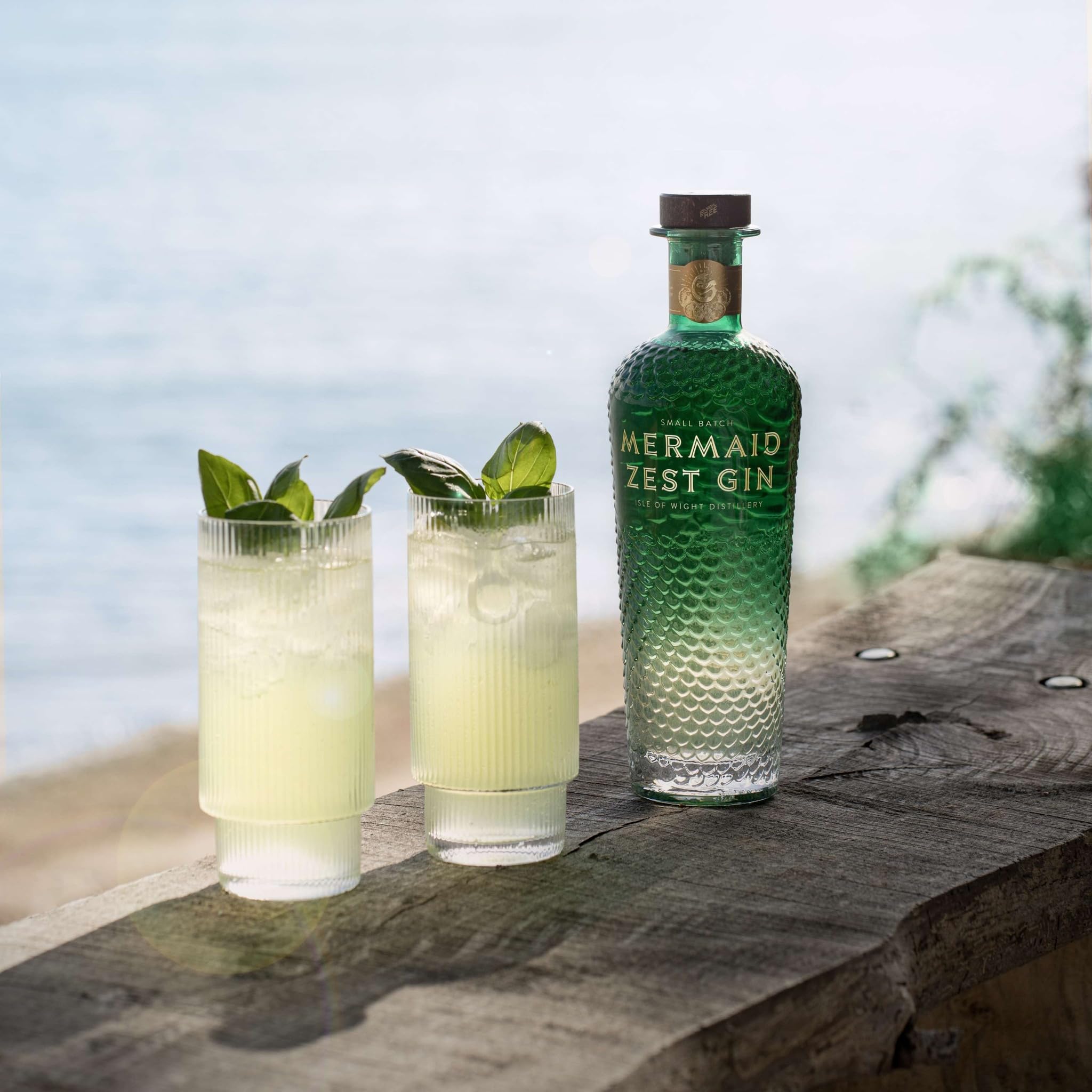 Amazon.co.jp: マーメイド ゼスト ジン 40% [ ジン イギリス 700ml