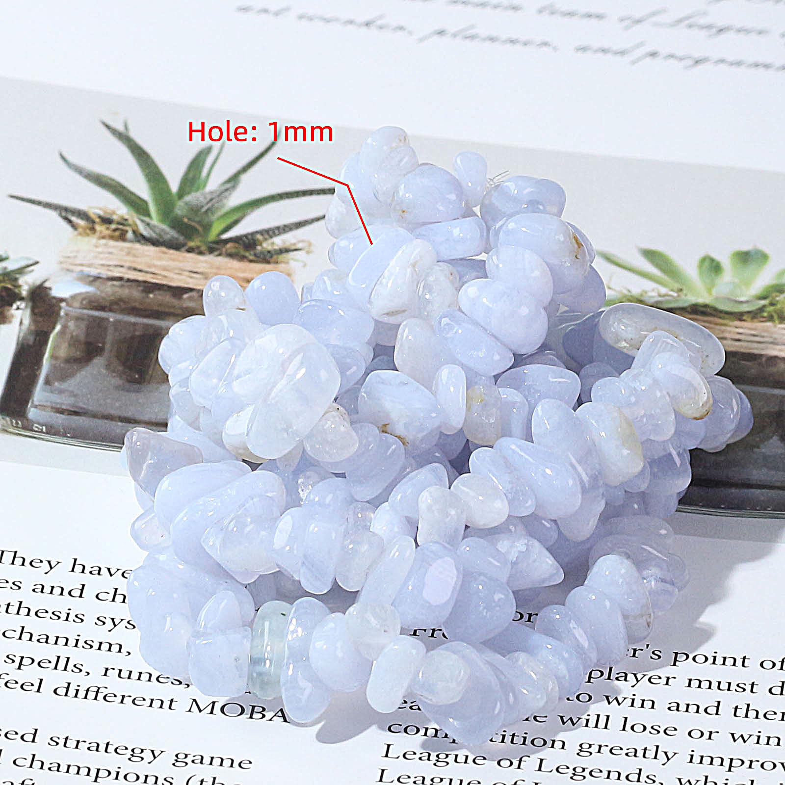 260pcs Natural Blue Lace Agate Crystal Beads Chips 5mm to 8mm Irregular Gemstone Beads with Holes DIY for Bracelet Necklace Earrings Jewellery Making Craft 32 inch - Image 2