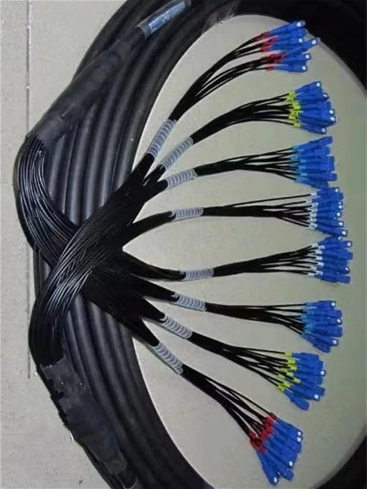 光ファイバーケーブルとは？種類・構造・選び方を解説｜1本から販売可 装甲