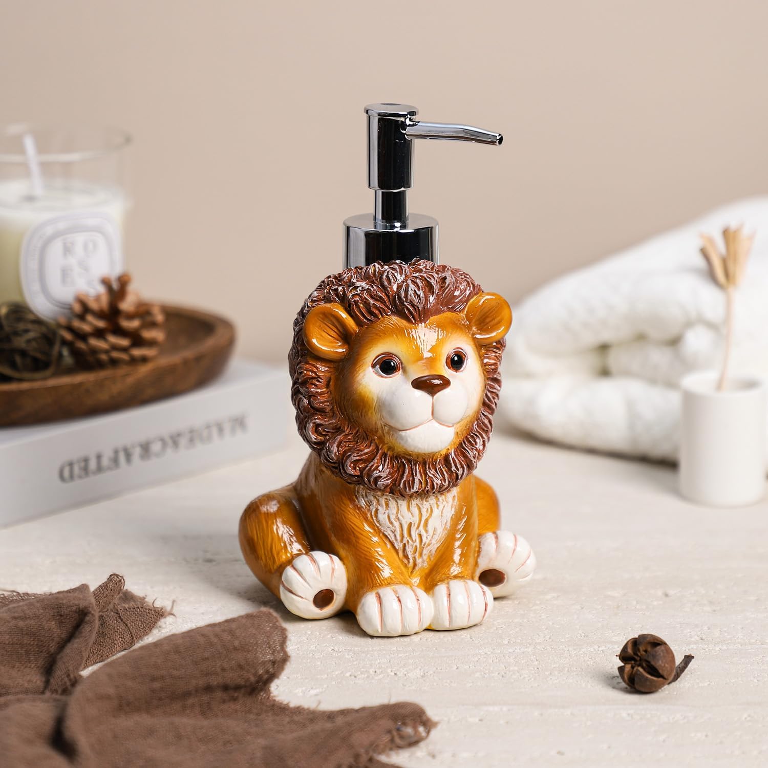 CHOOLD Resin Retro Cartoon Lion Soap Dispenser with Plastic Pump, Refillable Lotion Hand Soap Container, Lotion Bottle