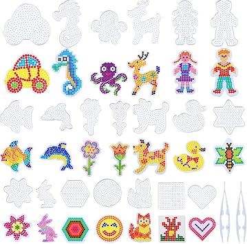 Minelife 20 Pack 5 mm Fuse Beads Boards Clear Plastic Pegboards, Fuse Beads Kit Plastic Animal Shape Template with 20 Pieces Colorful Cards and 2 Pieces Fuse Bead Tweezers for Kids Craft Making