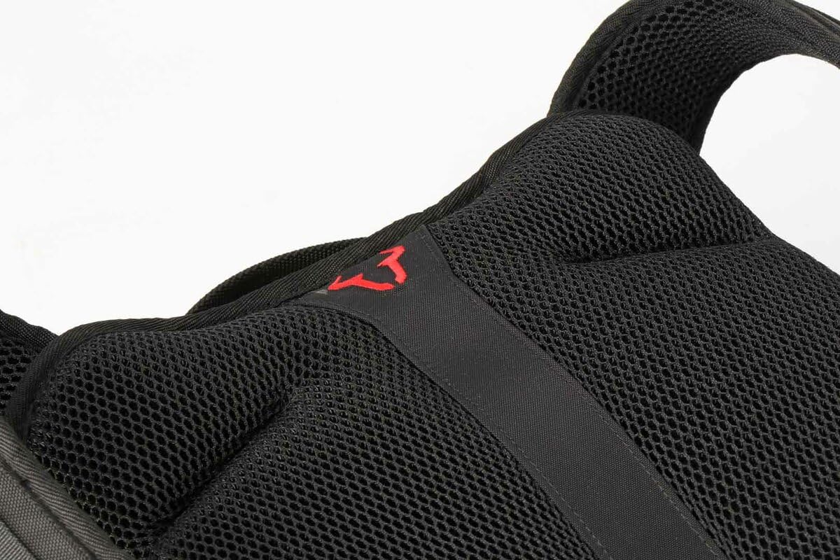 BC.ruc.00.004.30000 - Mochila Pro Cosmo 16l