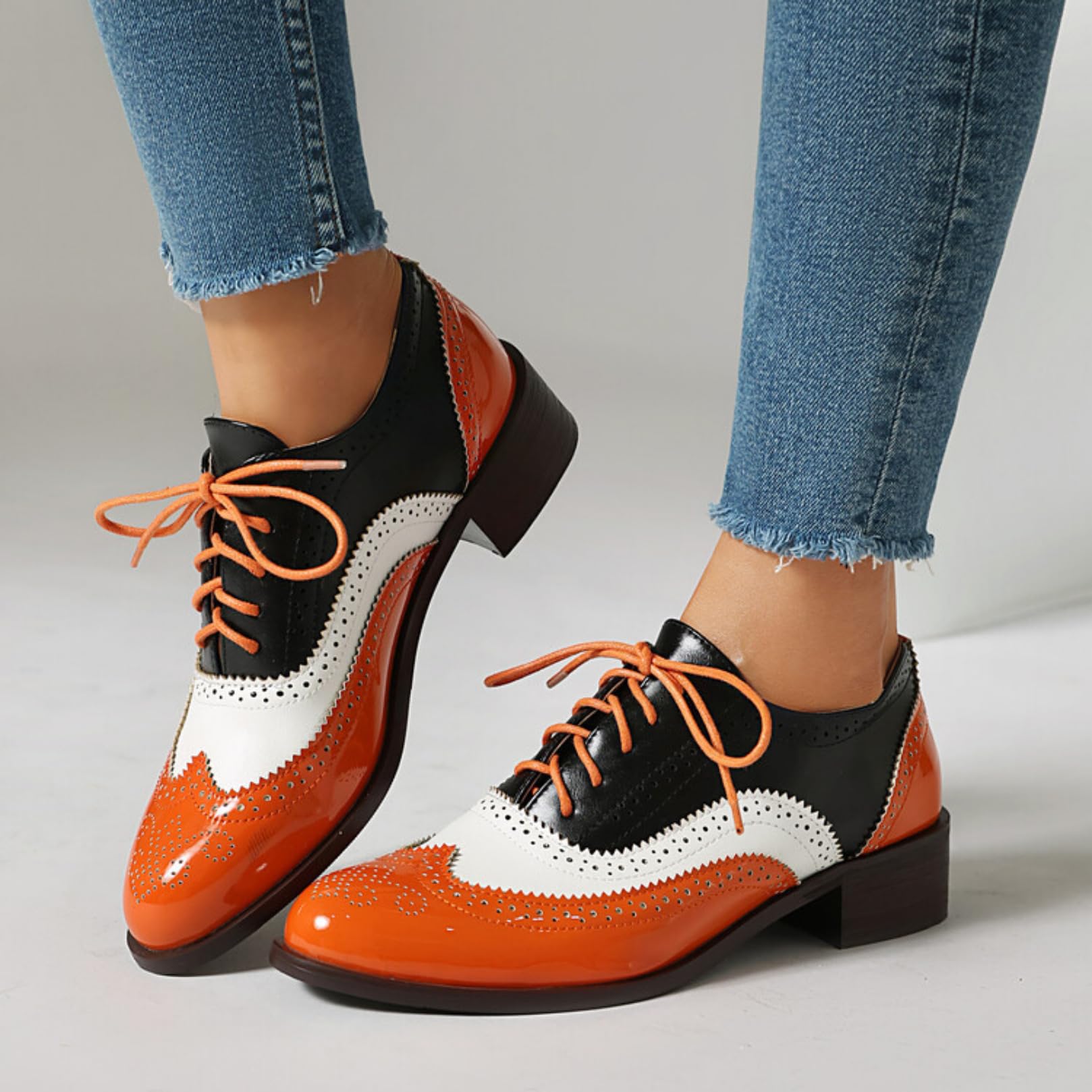 Scarpe Oxford Brogue in Pelle Verniciata da Donna Allacciare Vintage Brogues Tacco A Blocco Basso Scarpe Casual