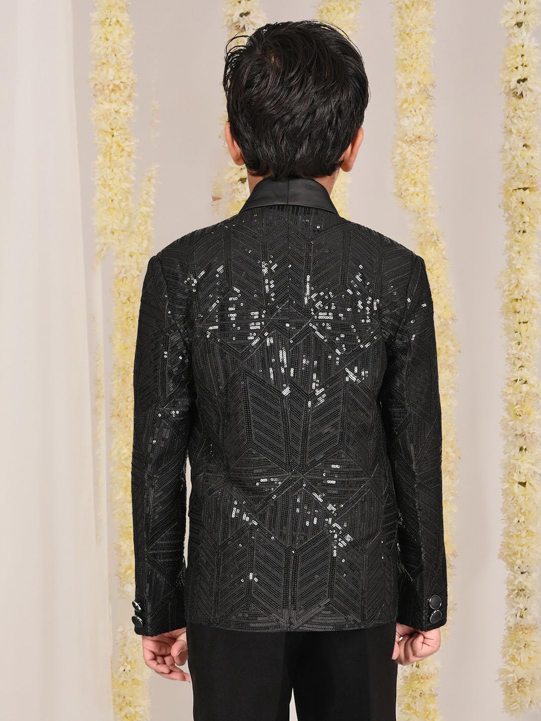 VASTRAMAY Boys' Black Blazer | Slim fit Blazer in Velvet Fabric, has a Shawl Collar, Long Sleeves, Single-Breasted with Button Closures_VASBCT018BL_26 1