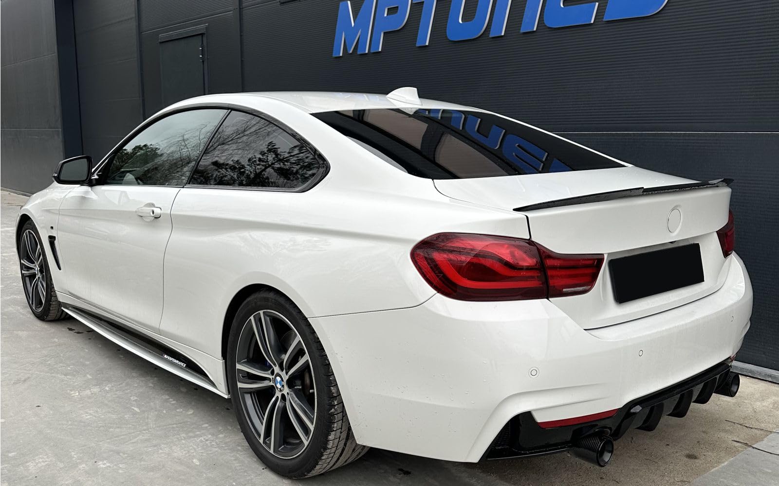 MpTuned BMW F32 F33 F36 Diffusor schwarz glänzend für BMW 4er 2014–2019 435i, 440i, 435d, 440d, Heckdiffusor