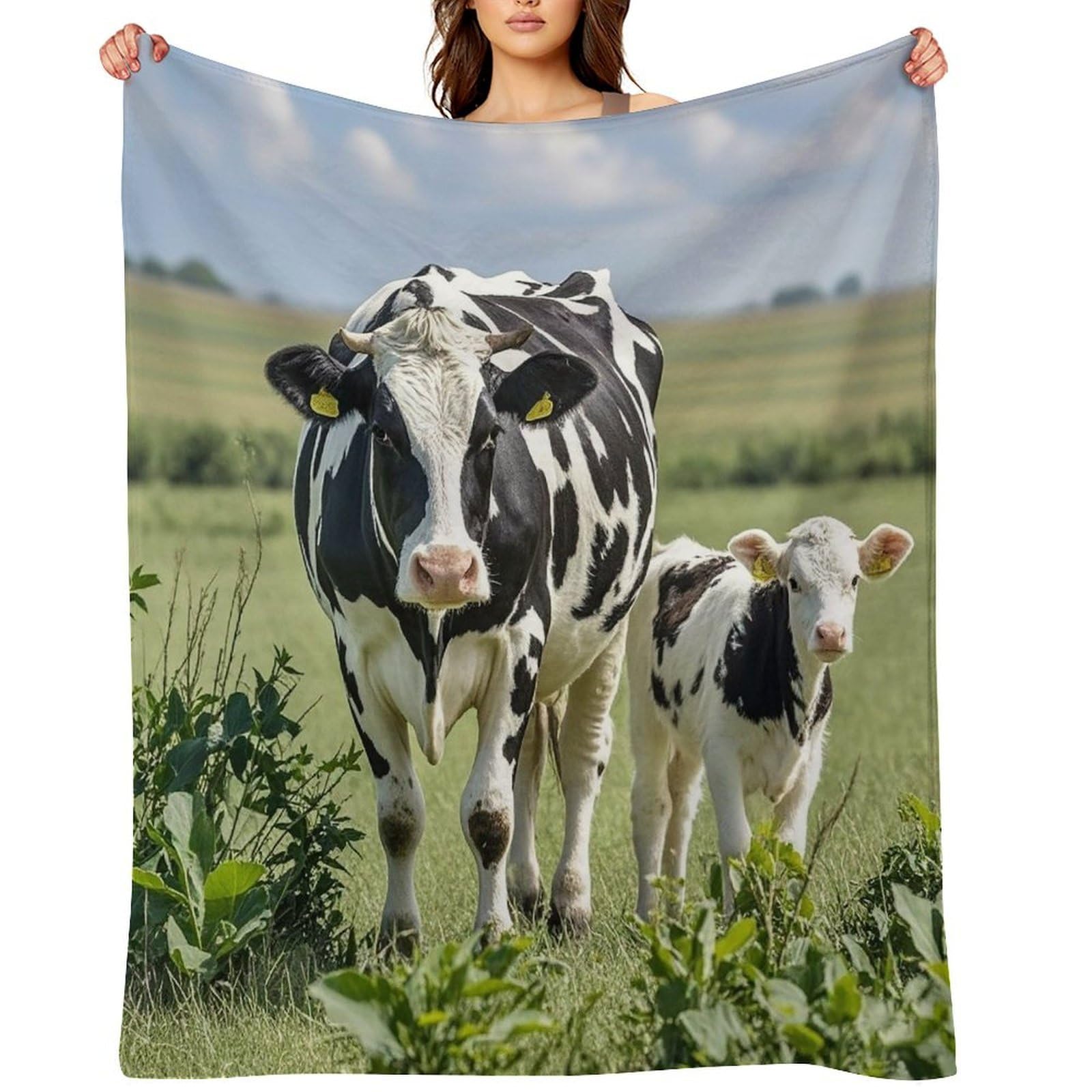 Flannel Cartoon Milk Cows Throw Blanket for Couch Super Soft Fuzzy Cozy Flannel Blankets No Shed No Pilling FAnti-Static Winter Bed Blanket Decorative and Giftable Blankets