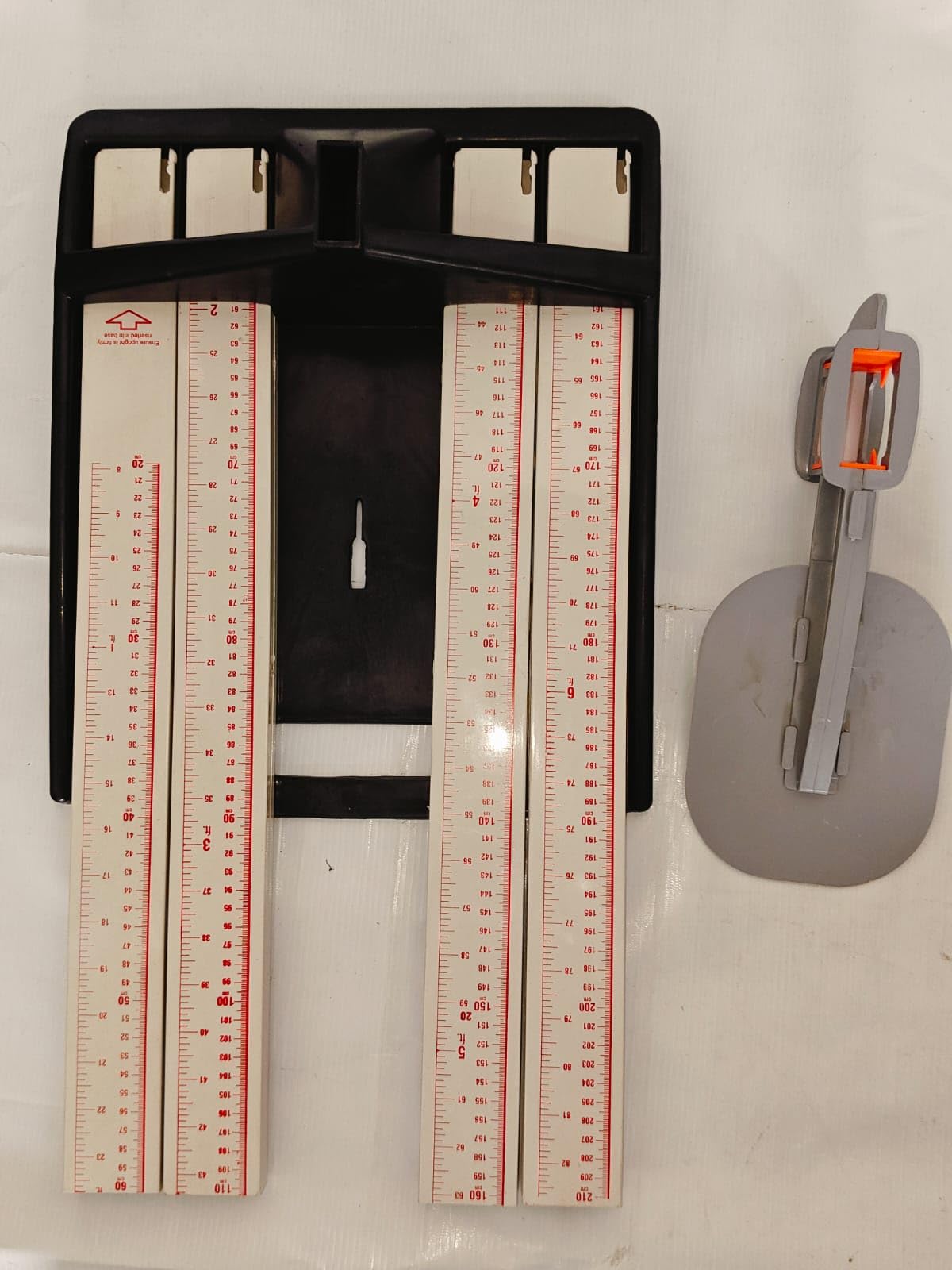 Scala di misurazione dell'altezza, stadiometro, modello di precisione, adatto per adulti e bambini, 210 cm (regolabile)