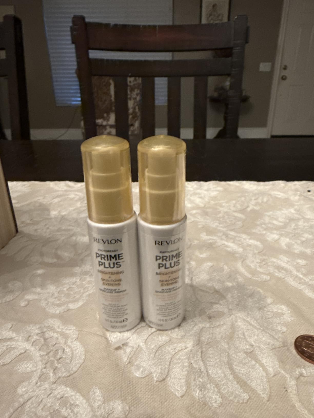 Revlon Face Primer, PhotoReady Prime Plus Face Makeup for All Skin Types, Blurs & Fills in Fine Lines, Infused with Salicylic Acid and AHA, Mattifying & Pore Reducing, 1 Oz