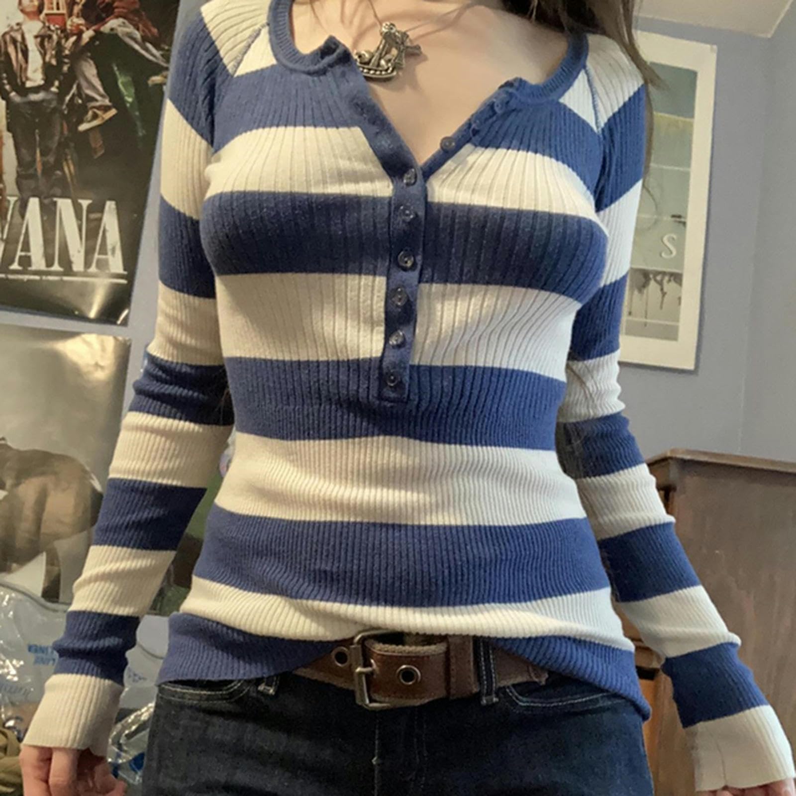 Camiseta de manga larga con cuello en V de punto a rayas azul de otoño para mujer de calle