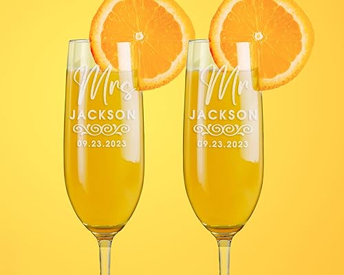 Miniatura 3 de Recién casados Mr. Mrs. Copas de champán de compromiso grabadas personalizadas con fecha de apellido juego de 2 parejas, brindis, aniversario, caja