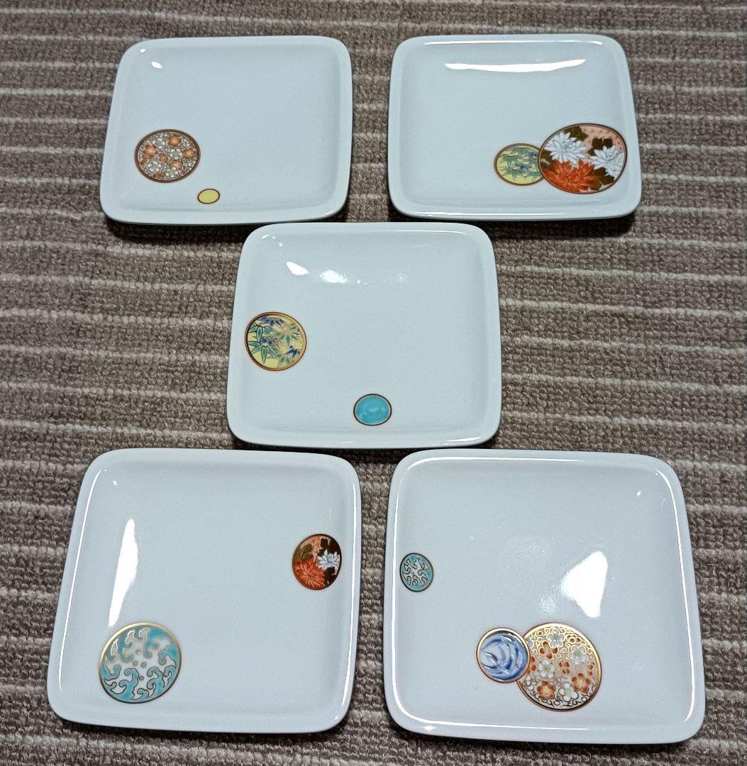 Amazon.co.jp: 深川製磁 寿赤絵 銘々皿 角皿 5枚揃 : ホーム＆キッチン