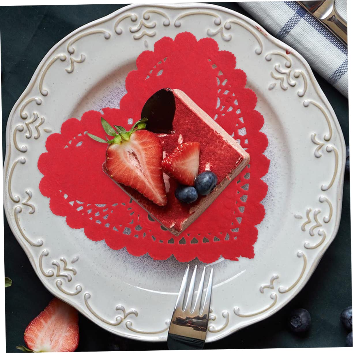 NAMOARLY Lace Table Doilies for Cake 200 Sheets of Heart Shaped Parchment Paper for Wedding Decor