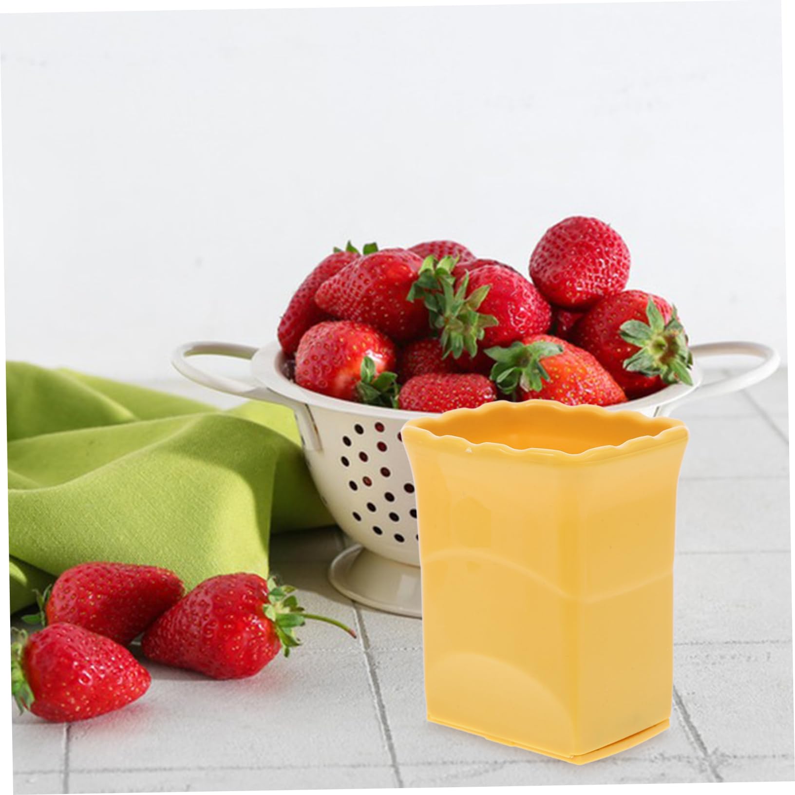 OFFSCH 1 set Fruit Slicer with Ergonomic Handle Convenient Egg Cutter Fruit Slicer for Preparation for Strawberries Bananas and More Space Saving Kitchen Tool with Brushes